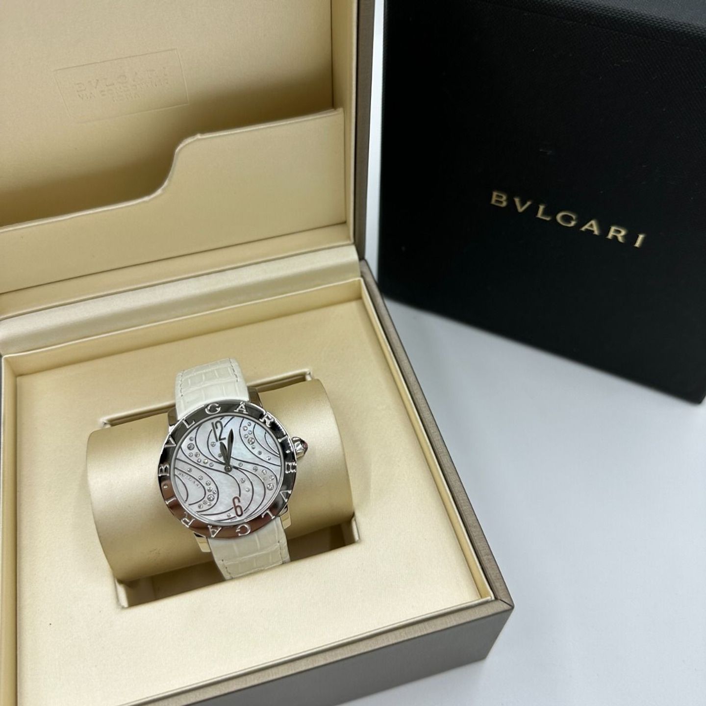 Bulgari Bulgari 102030 (2024) - White dial 37 mm Steel case (3/8)