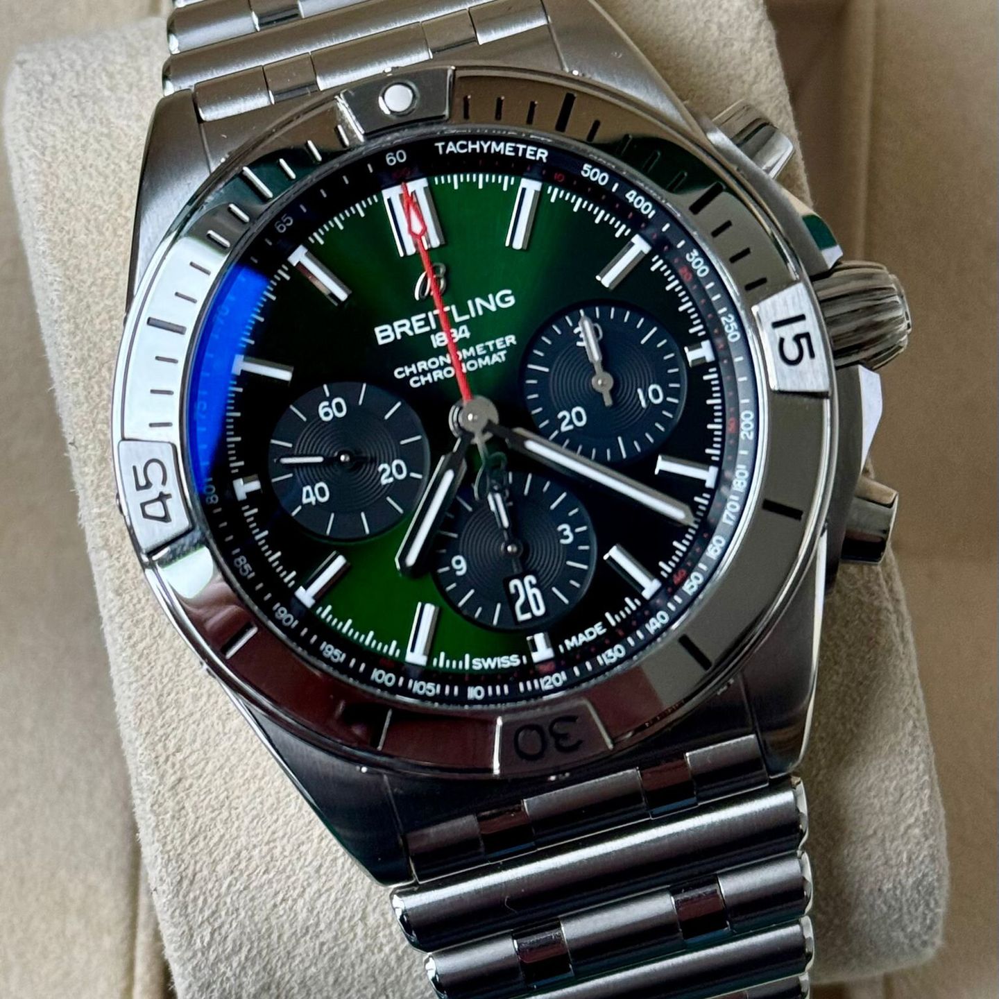 Breitling Chronomat 42 AB0134101L1A1 (2021) - Groen wijzerplaat 42mm Staal (1/7)