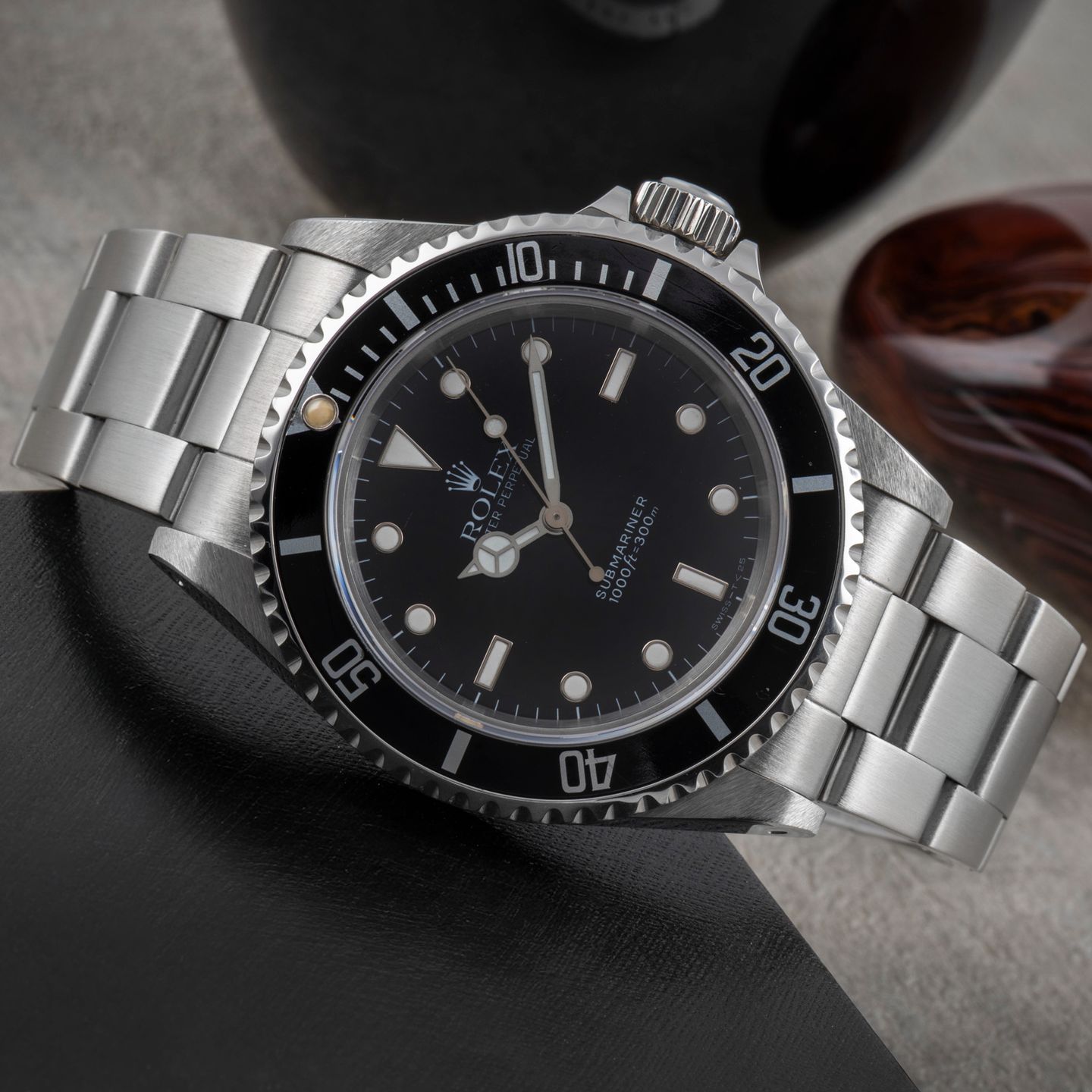 Rolex Submariner No Date 14060 (1995) - Black dial 40 mm Steel case (2/8)