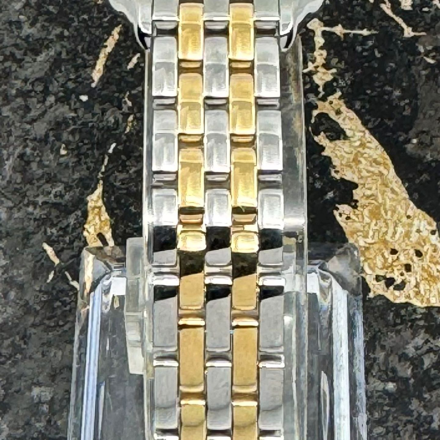 Cartier Panthère W2PN0018 (2026) - White dial 30 mm Gold/Steel case (8/8)