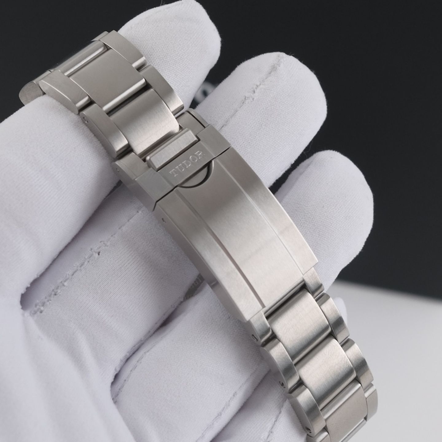 Tudor Ranger 79950 (2025) - Black dial 39 mm Steel case (6/8)