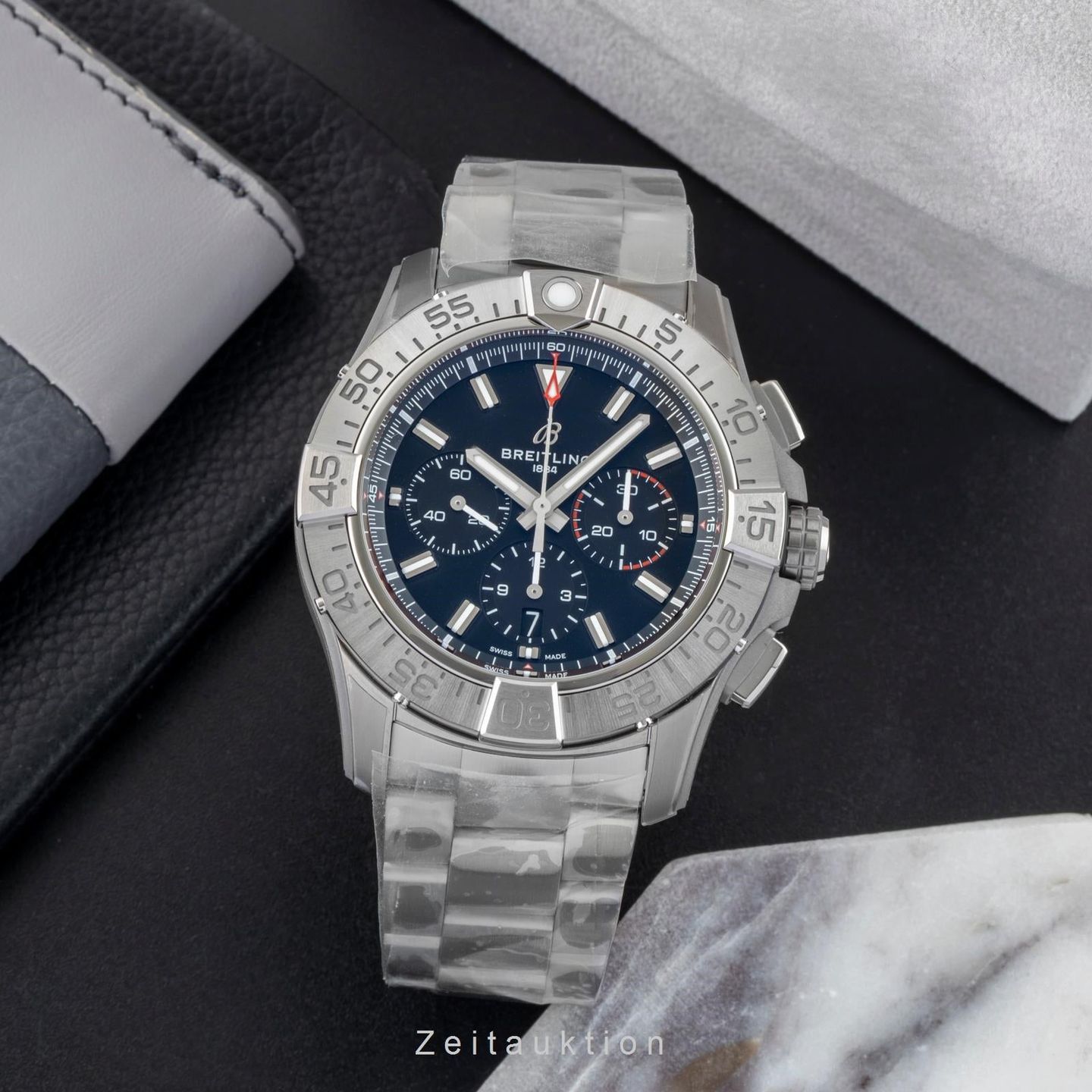 Breitling Super Avenger EB0148101B1E1 - (3/8)