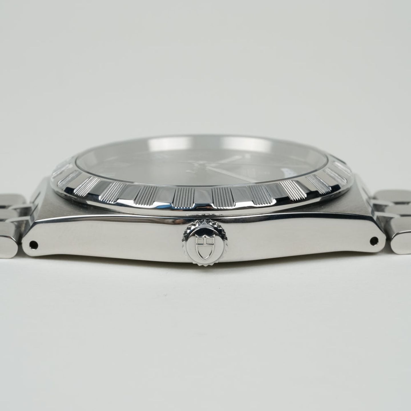 Tudor Royal 28600 (2022) - Black dial 41 mm Steel case (8/8)