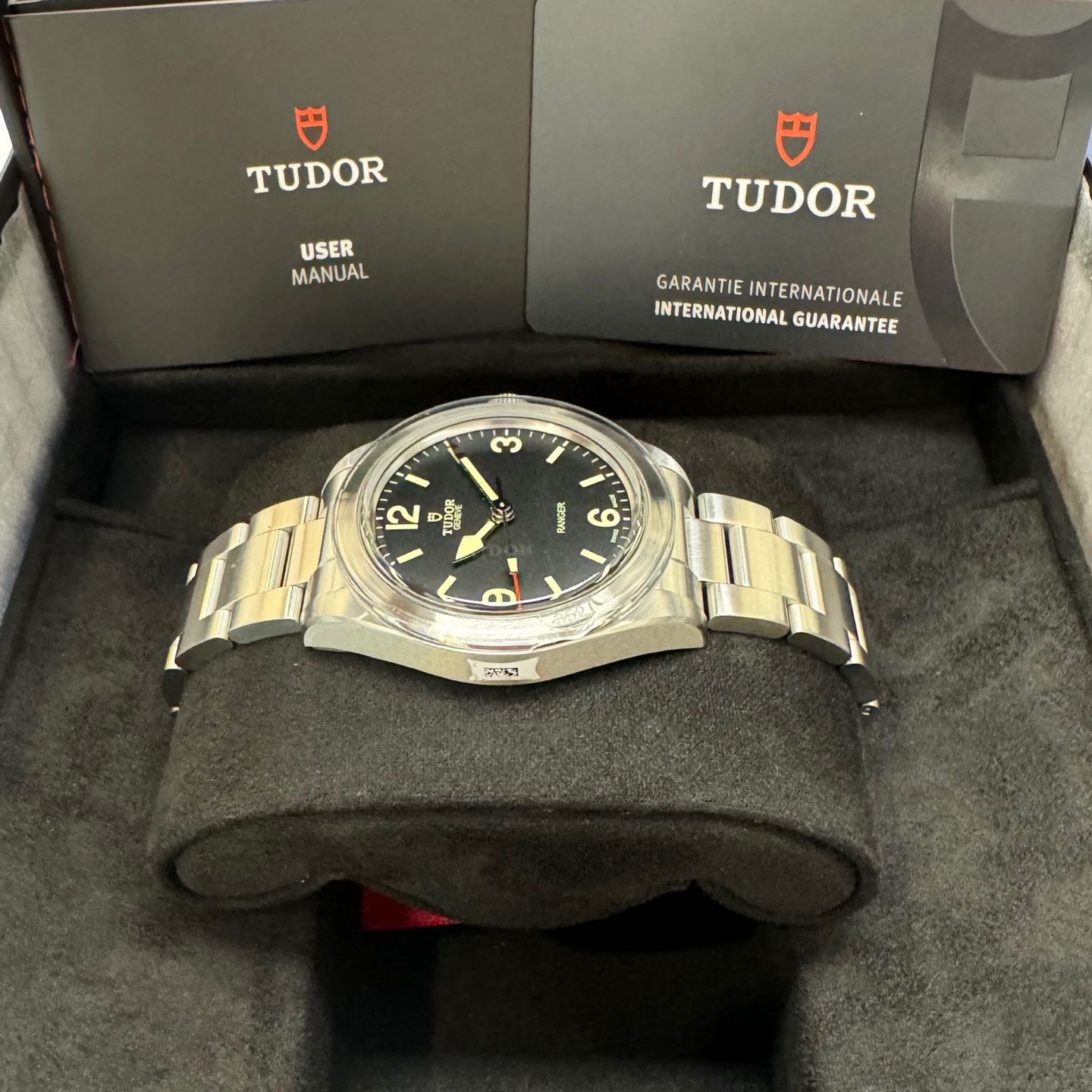 Tudor Ranger 79950 (2024) - Black dial 39 mm Steel case (3/5)