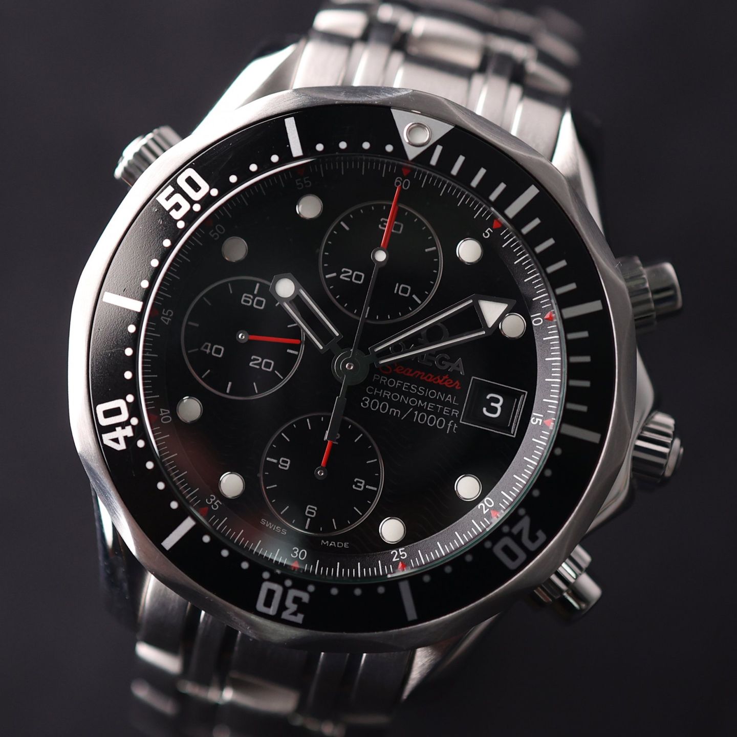 Omega Seamaster Diver 300 M 213.30.42.40.01.001 (2011) - Black dial 42 mm Steel case (2/3)