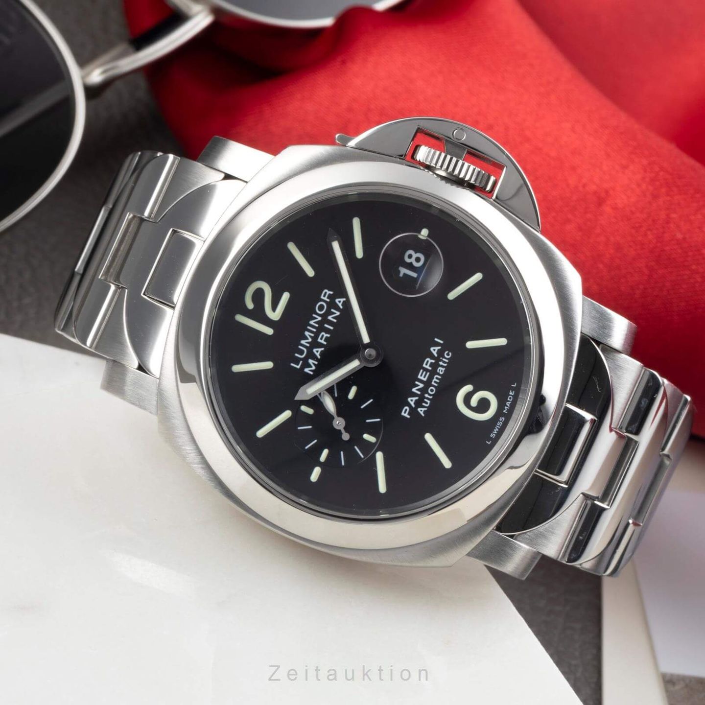 Panerai Luminor Marina Automatic PAM00220 (2006) - 44mm Staal (2/8)