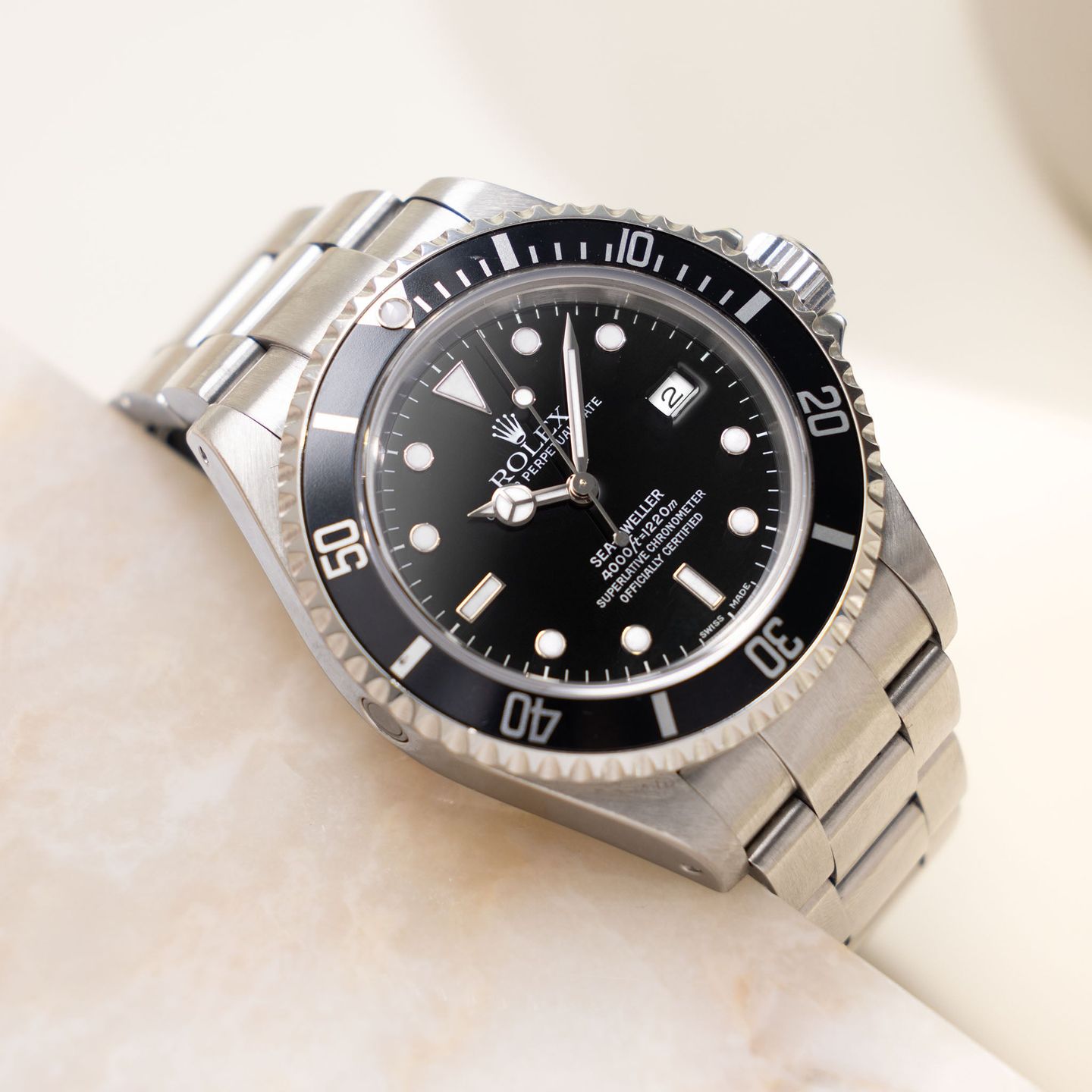 Rolex Sea-Dweller 4000 16600 (2001) - Zwart wijzerplaat 40mm Staal (2/8)