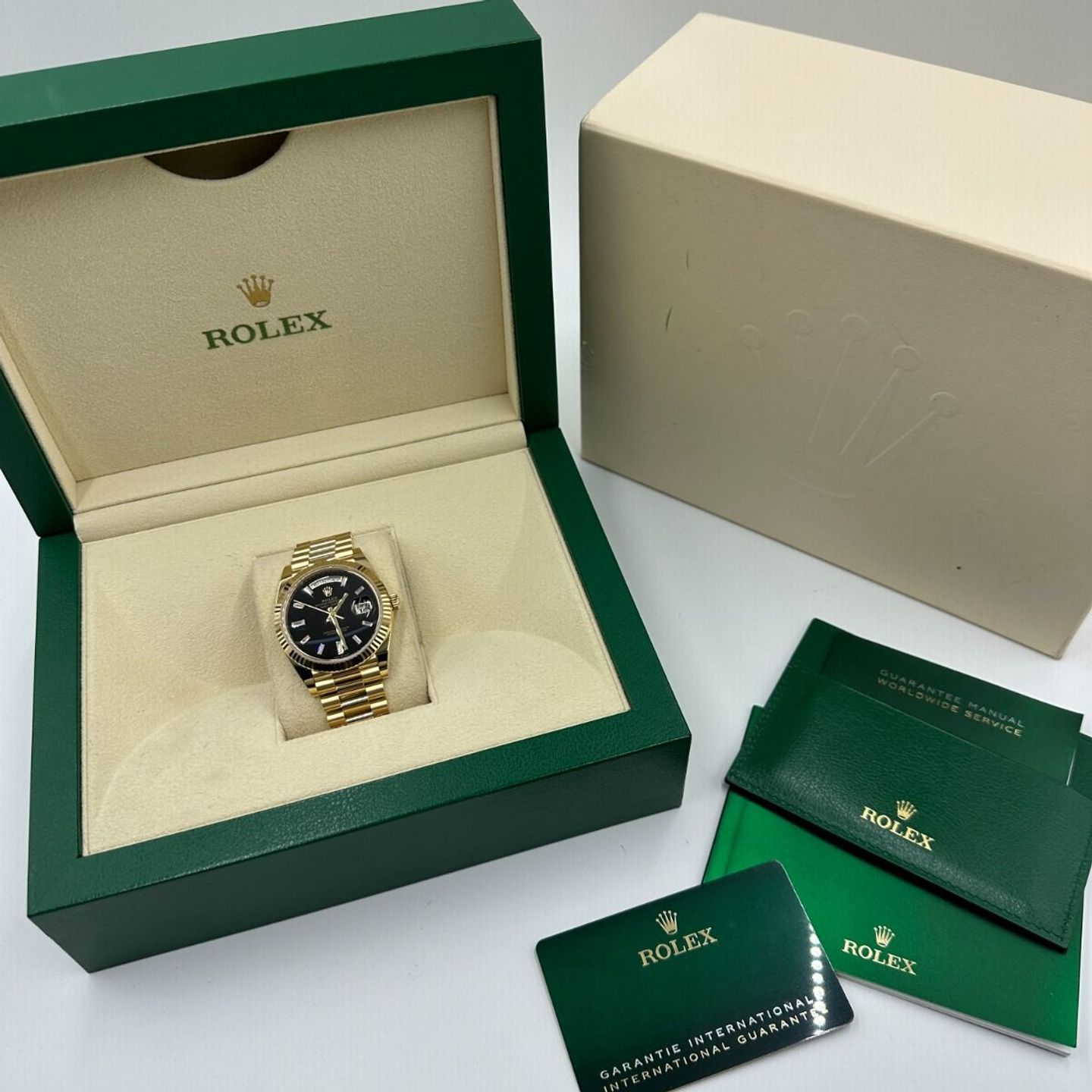 Rolex Day-Date 40 228238 (2024) - Zwart wijzerplaat 40mm Geelgoud (2/8)