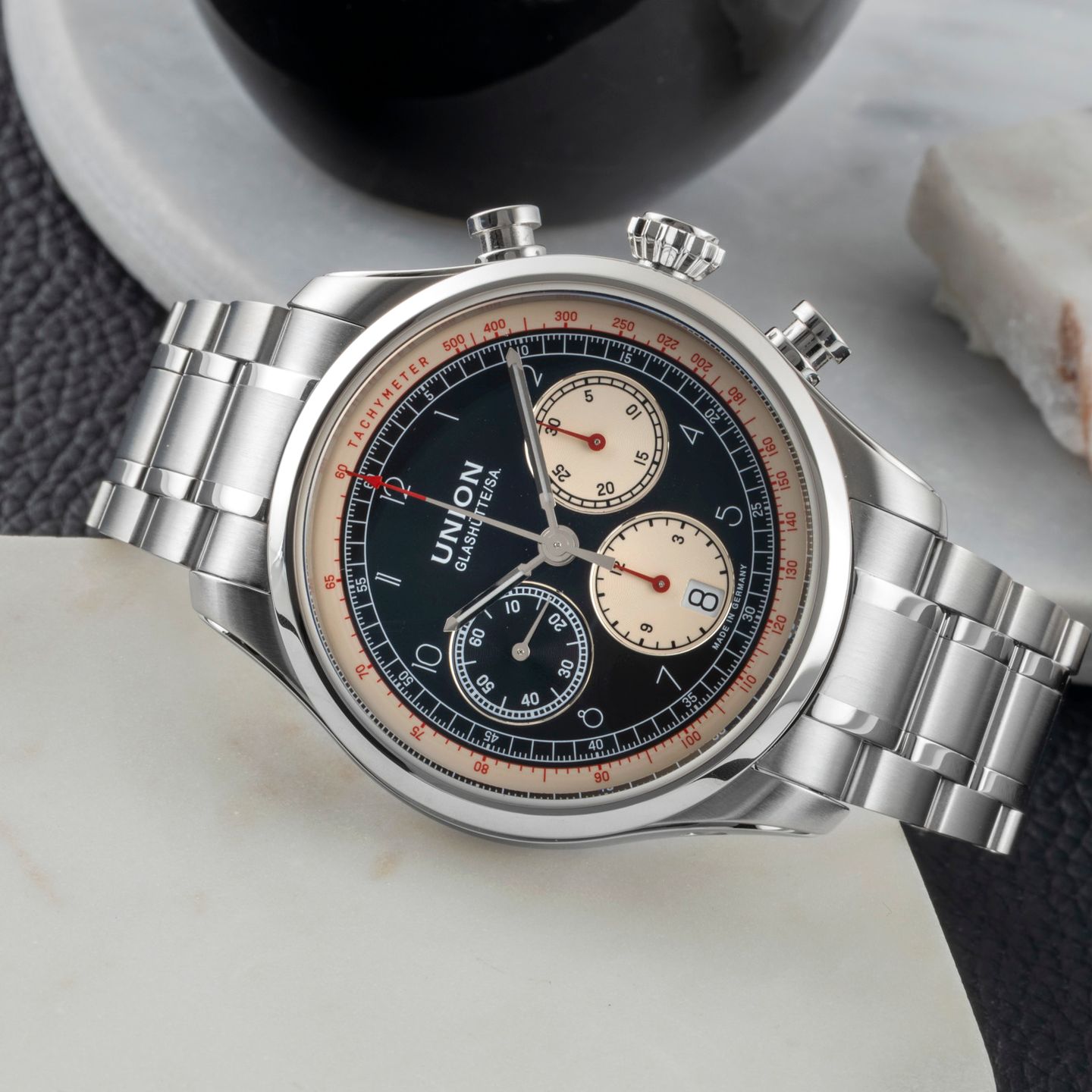 Union Glashütte Belisar Chronograph D009.427.16.052.00 (Unknown (random serial)) - Black dial 45 mm Steel case (2/8)