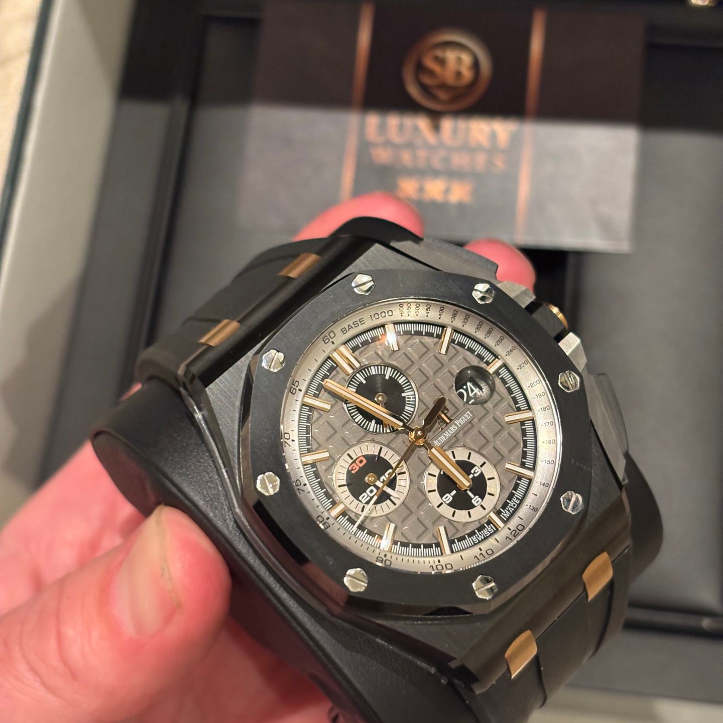Audemars Piguet Royal Oak Offshore 26415CE - (3/3)