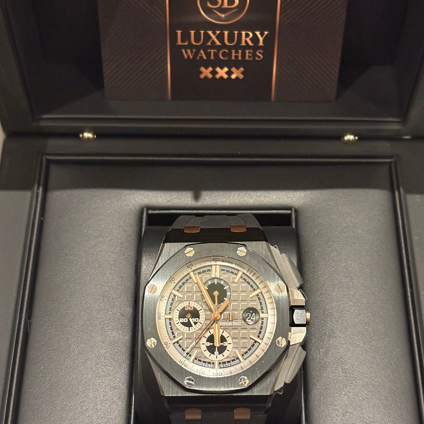 Audemars Piguet Royal Oak Offshore 26415CE - (1/3)