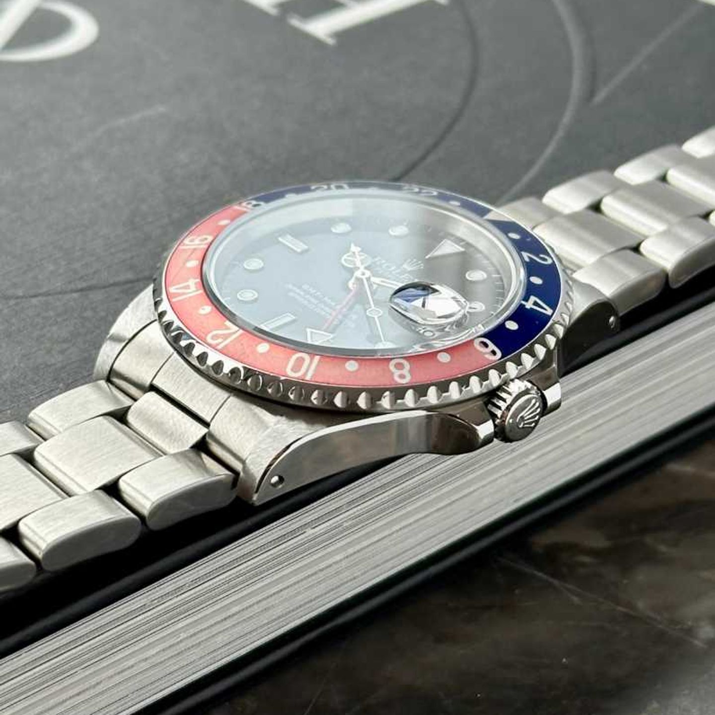 Rolex GMT-Master 16700 (1997) - Zwart wijzerplaat 40mm Staal (7/8)