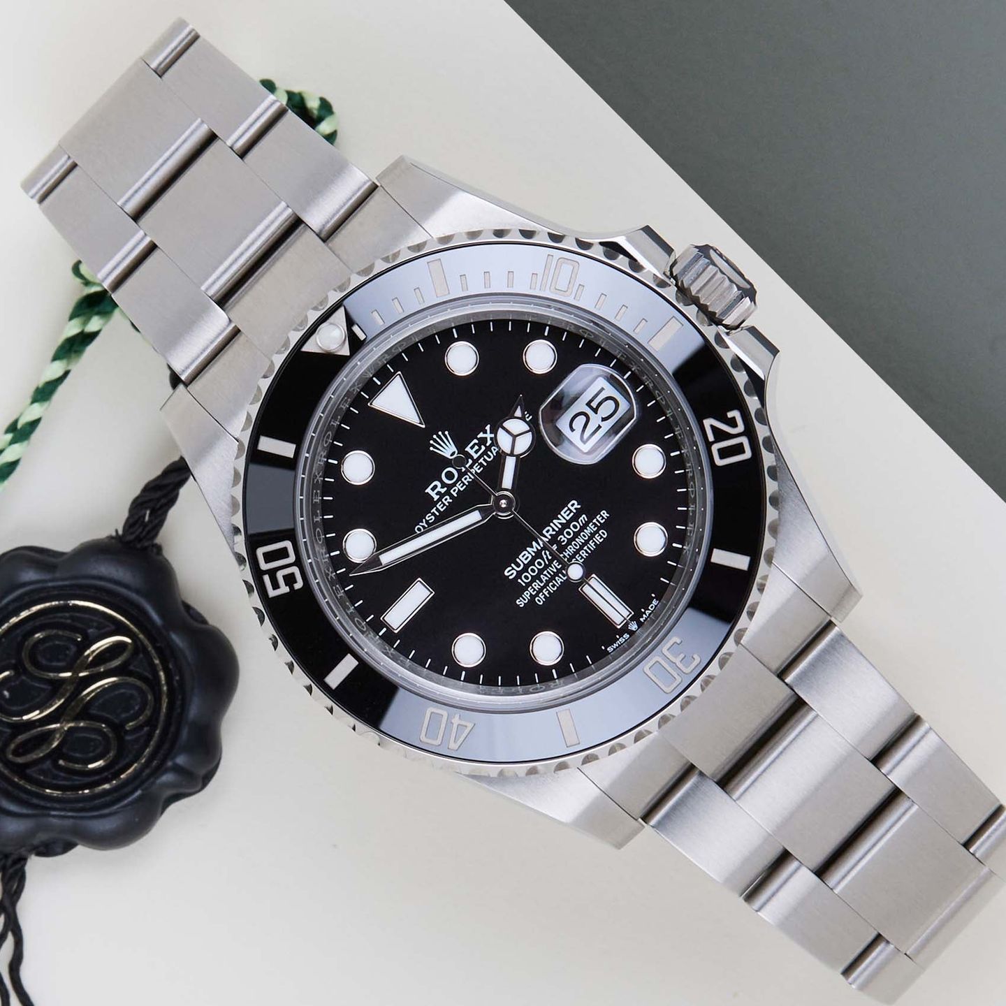 Rolex Submariner Date 126610LN (2025) - Black dial 41 mm Steel case (1/8)