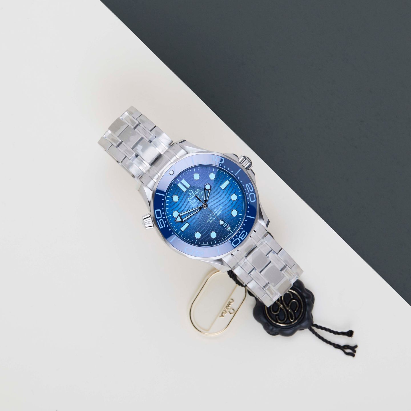 Omega Seamaster Diver 300 M 210.30.42.20.03.003 - (2/8)