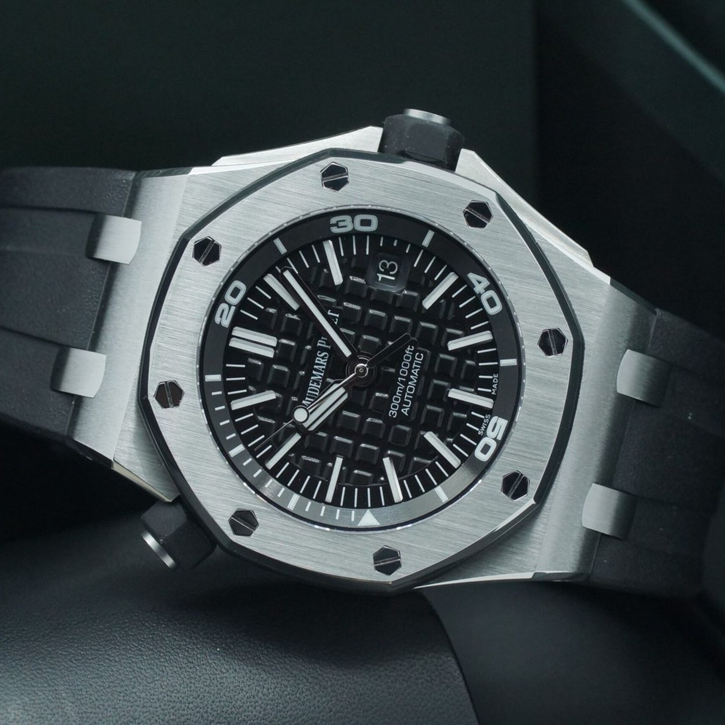 Audemars Piguet Royal Oak Offshore Diver 15703ST - (1/8)