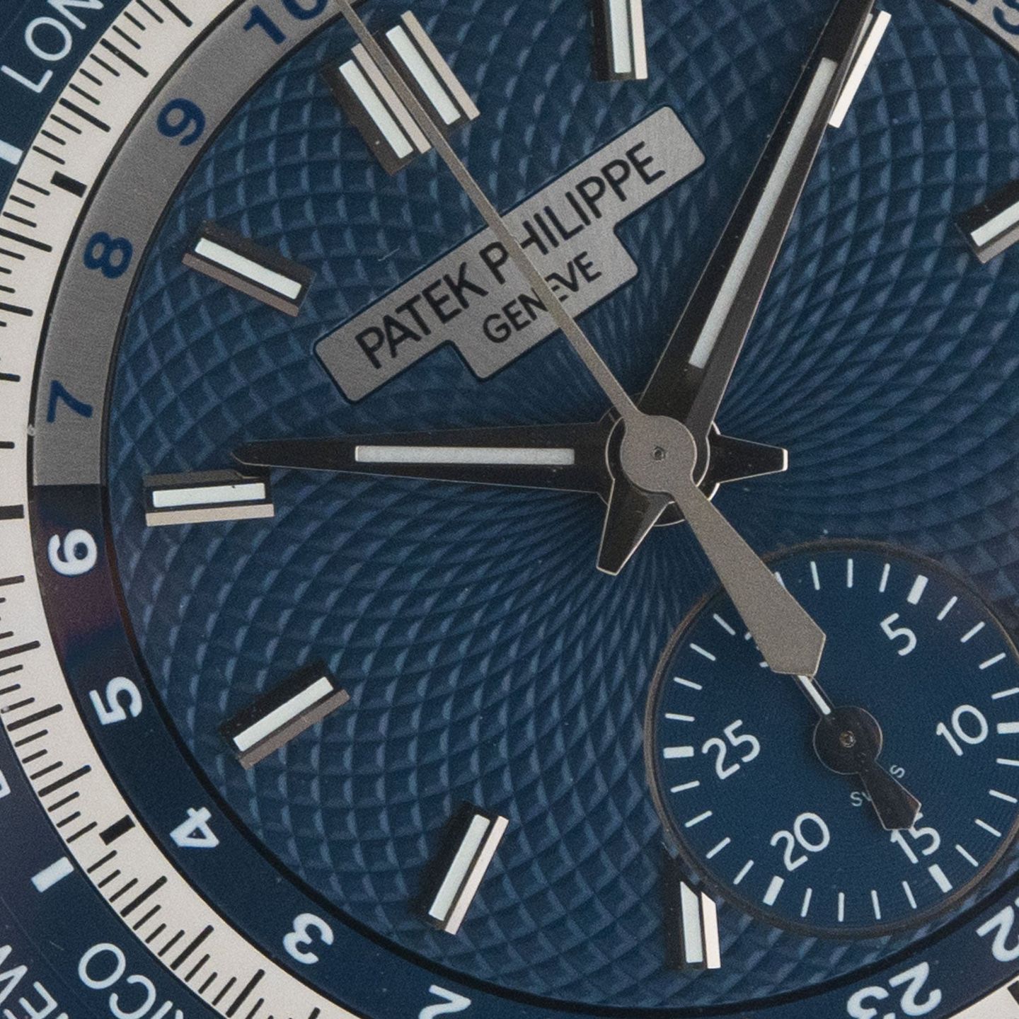 Patek Philippe World Time Chronograph 5930G-001 (2018) - Blue dial 40 mm White Gold case (3/8)