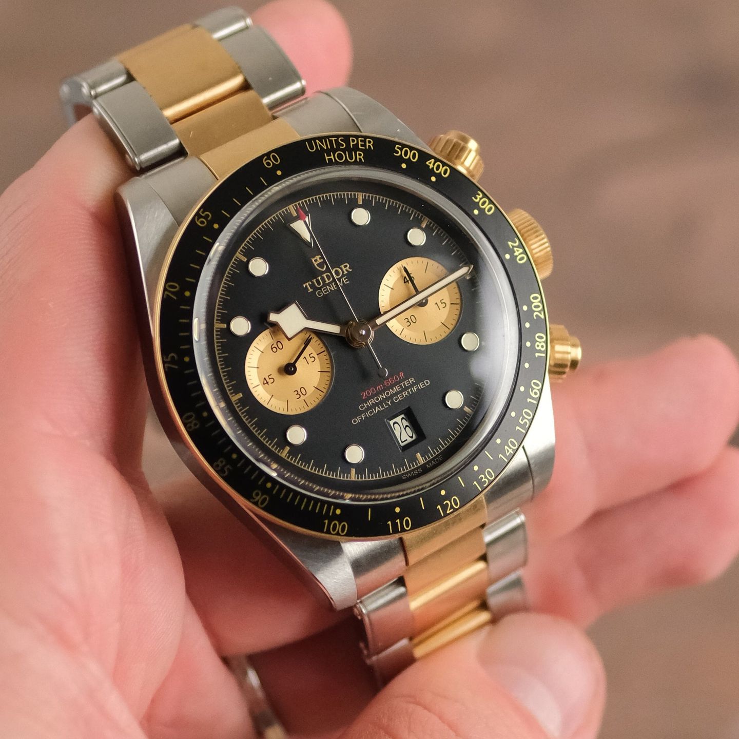 Tudor Black Bay Chrono 79363N (2023) - Black dial 41 mm Gold/Steel case (7/8)