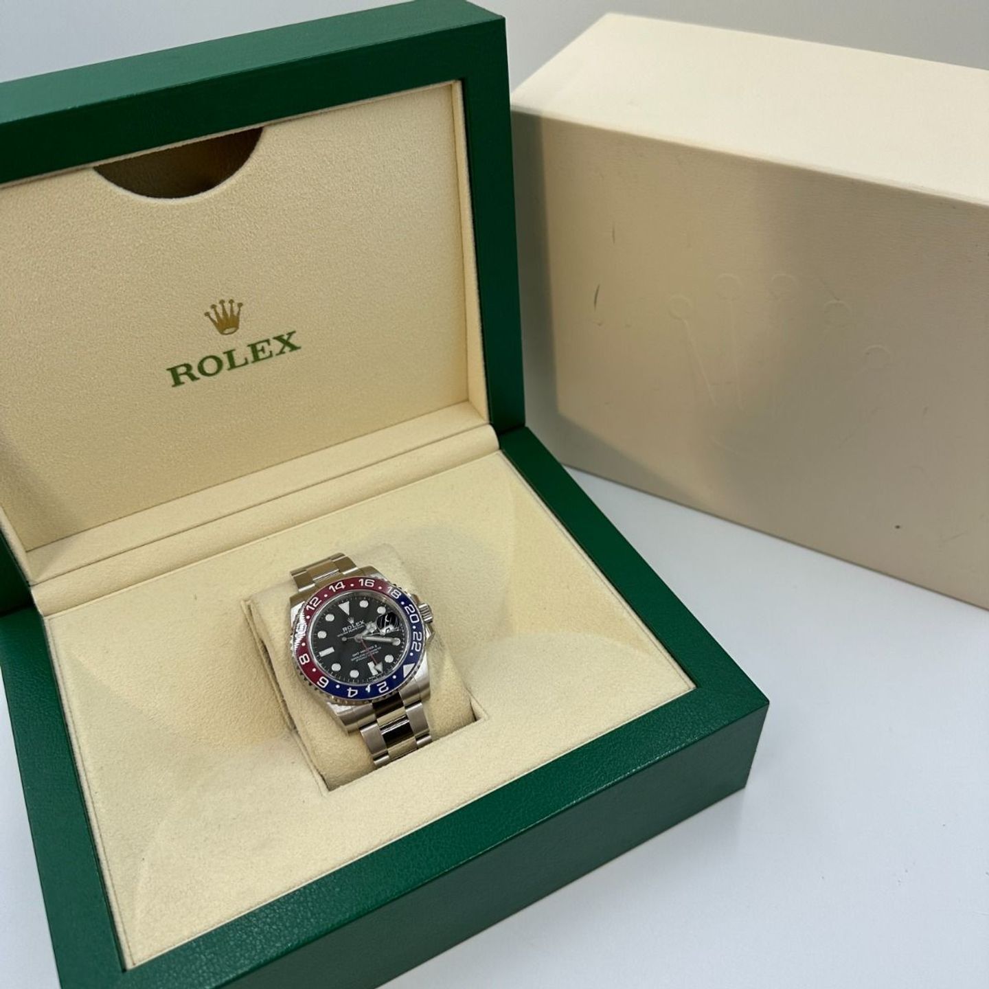 Rolex GMT-Master II 116719BLRO (2021) - Zwart wijzerplaat 40mm Witgoud (3/8)