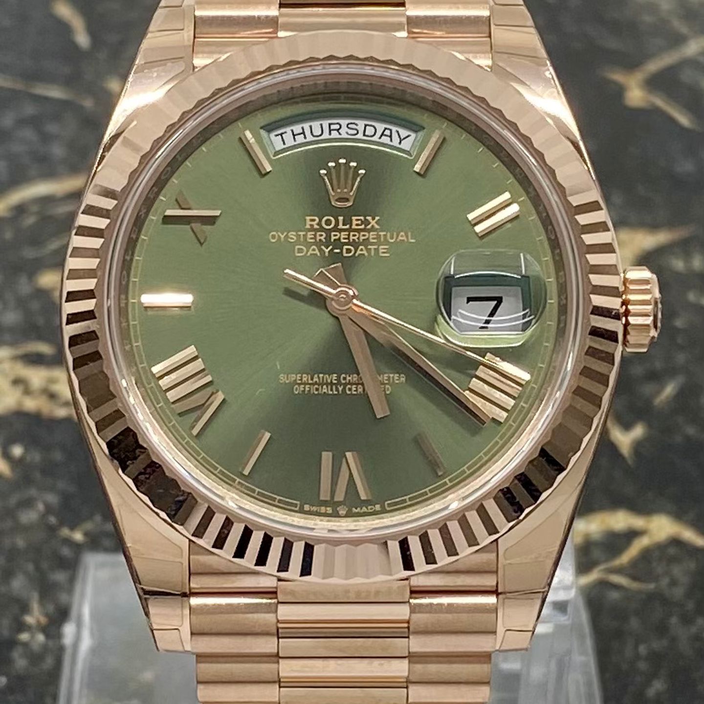 Rolex Day-Date 40 228235 (2021) - Green dial 40 mm Rose Gold case (2/8)