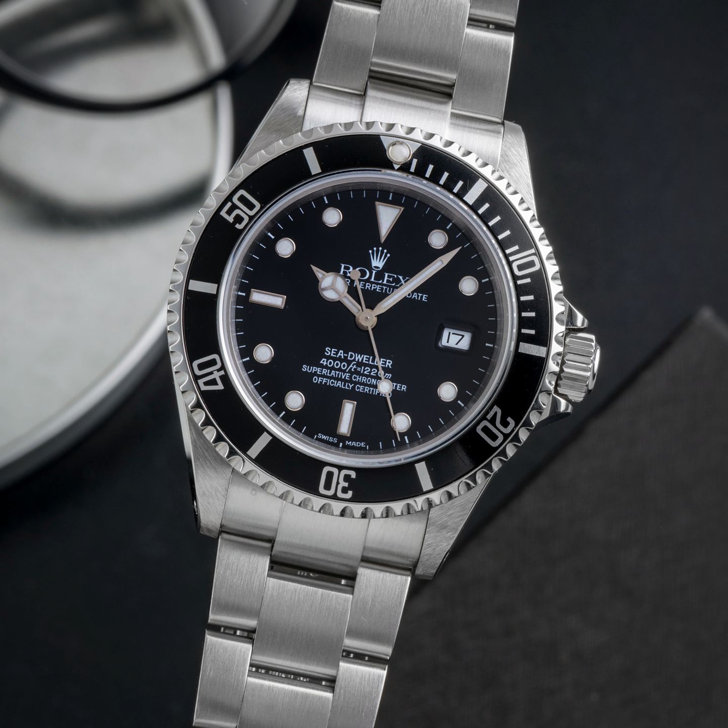 Rolex Sea-Dweller 4000 16600 (2001) - Black dial 40 mm Steel case (3/8)