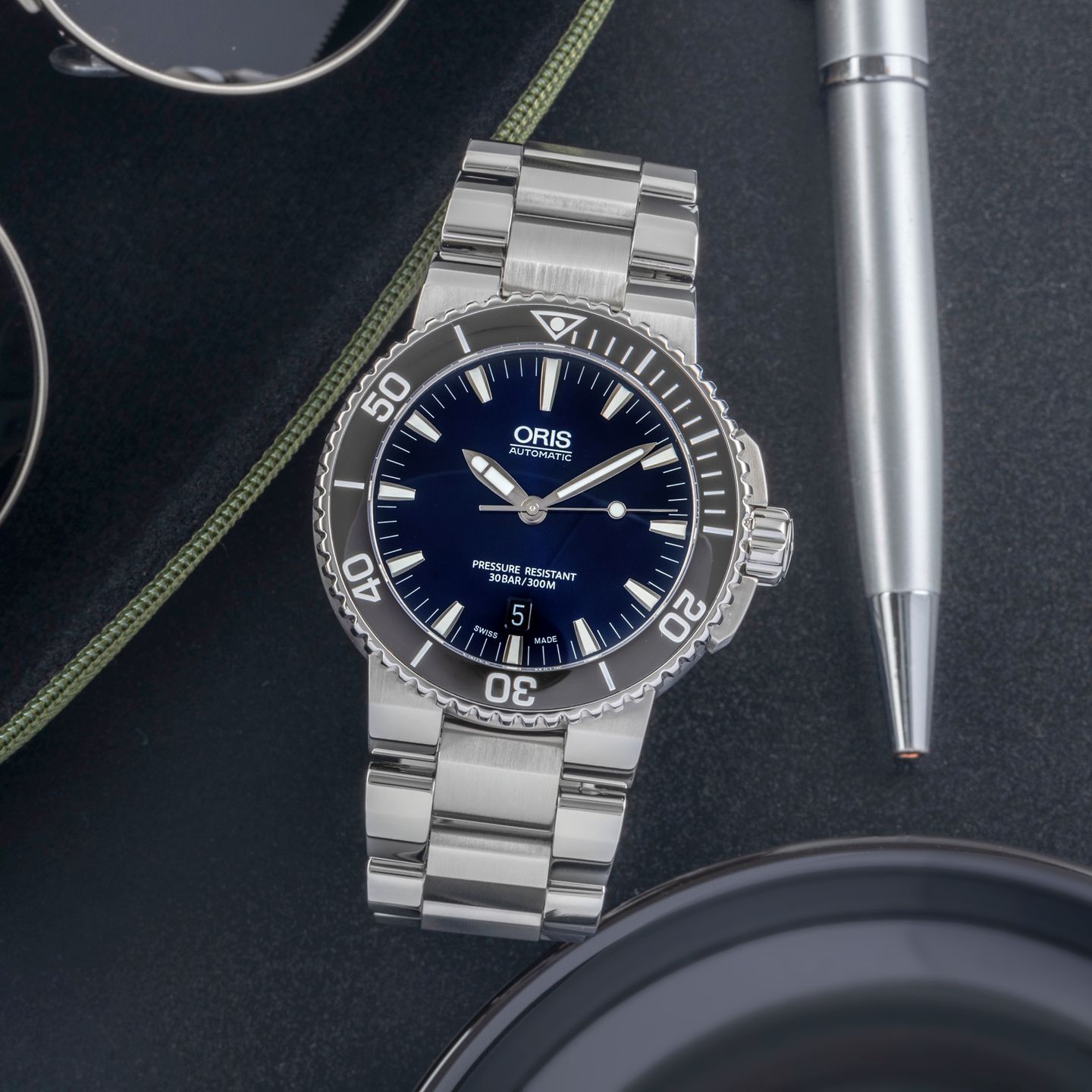 Oris Aquis Date 01 733 7766 4135-07 8 22 05PEB (Unknown (random serial)) - Blue dial 42 mm Steel case (1/8)