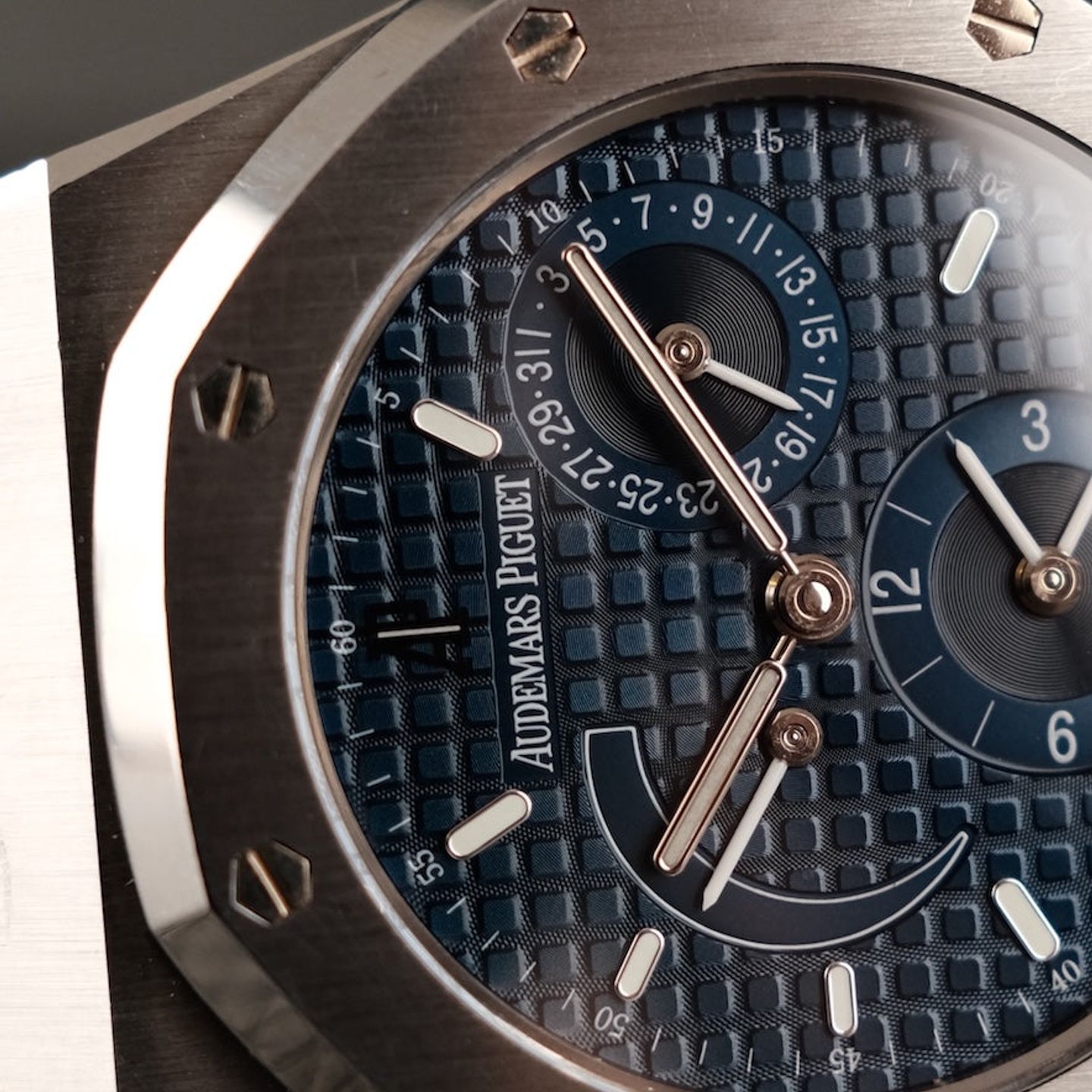 Audemars Piguet Royal Oak Dual Time 25730ST.OO.0789ST.01 (1994) - Blue dial 36 mm Steel case (3/8)