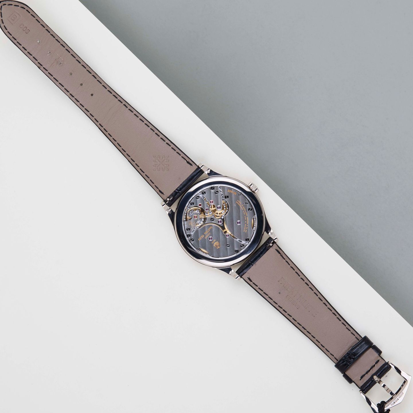 Patek Philippe Calatrava 6119G-001 (2022) - Grey dial 39 mm White Gold case (6/8)