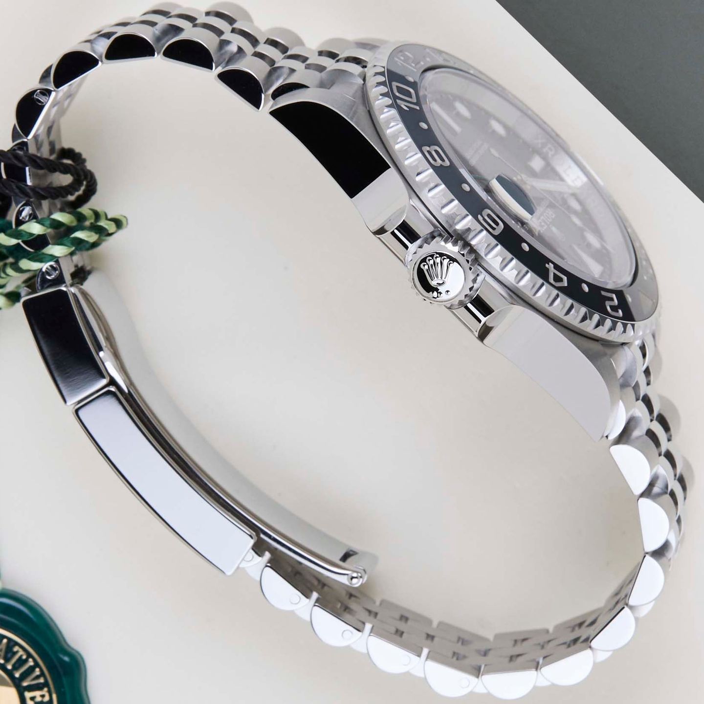 Rolex GMT-Master II 126710GRNR (2025) - Black dial 40 mm Steel case (7/8)