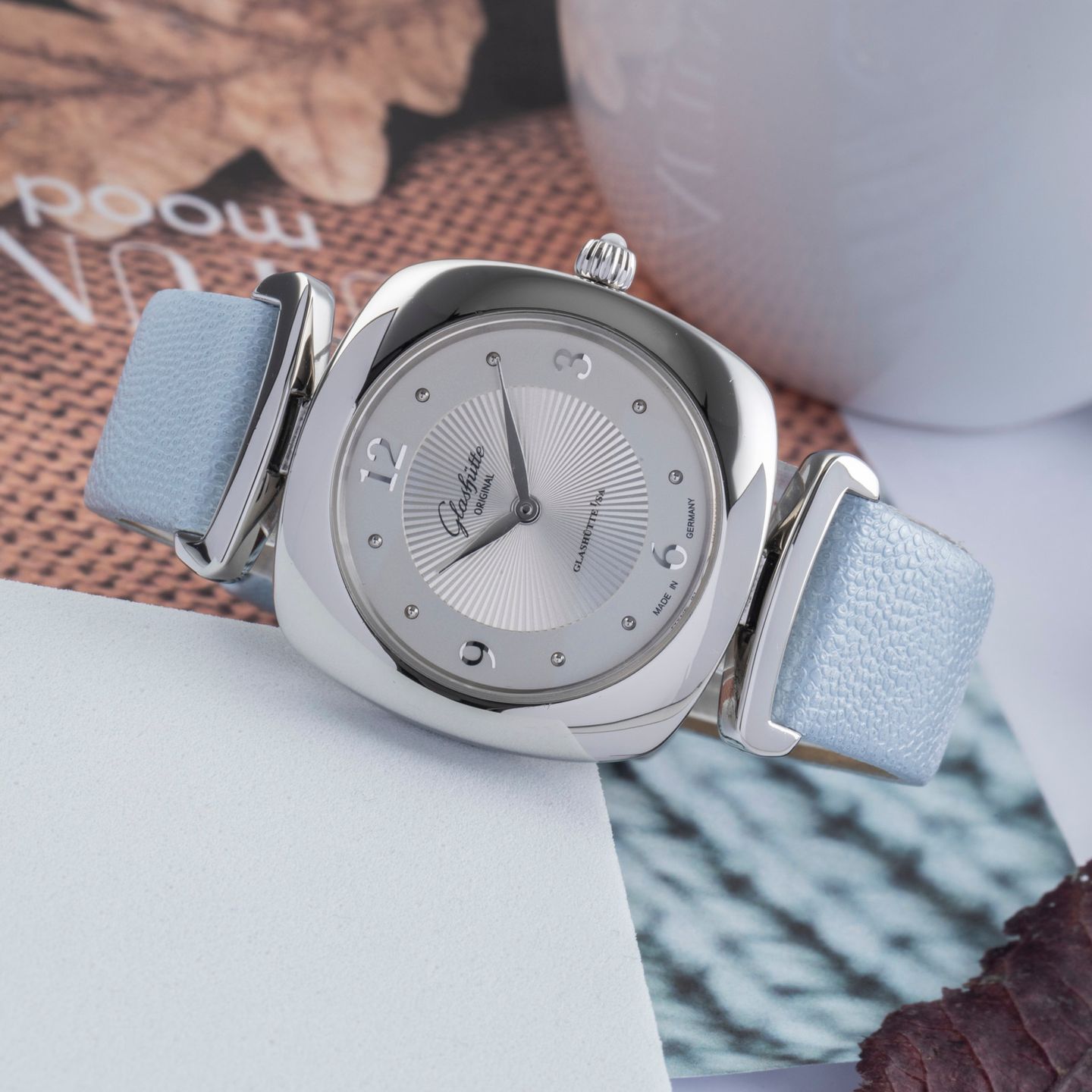 Glashütte Original Pavonina 1-03-02-10-02-34 (2015) - Silver dial 31 mm Steel case (2/8)