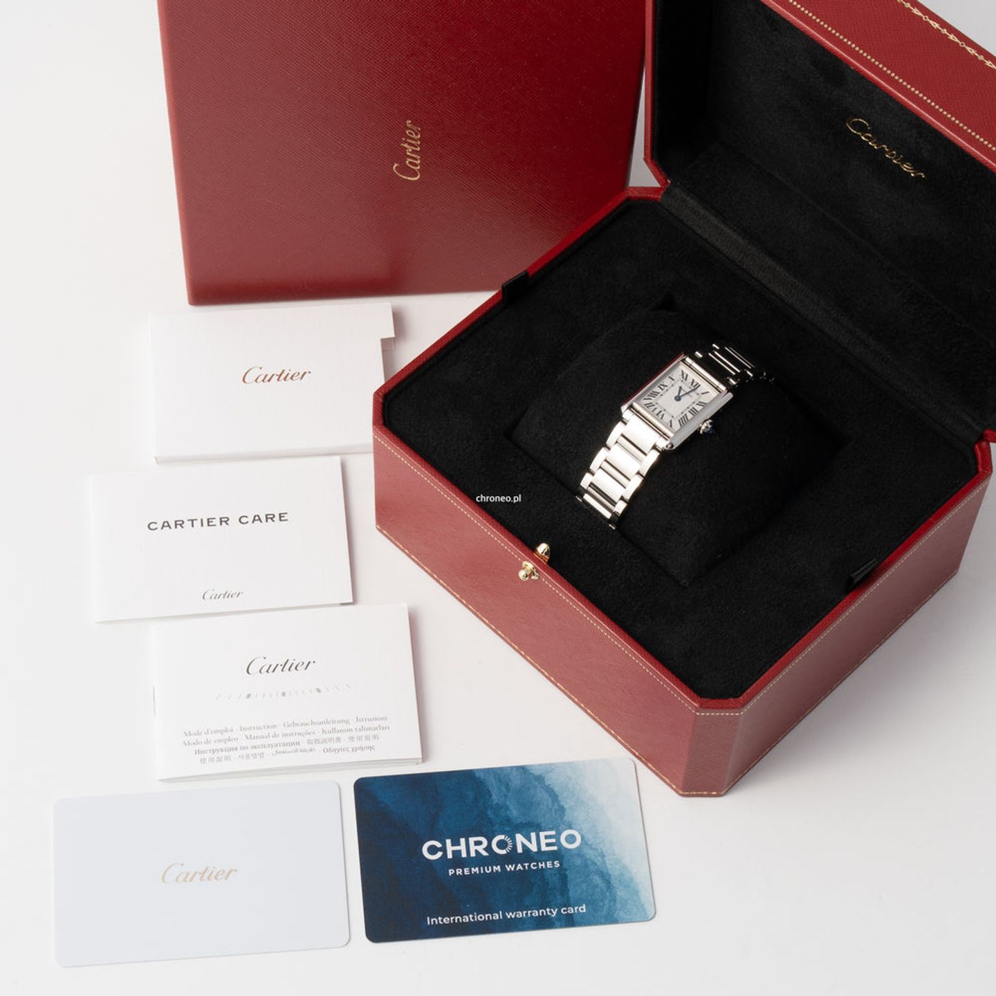 Cartier Tank WSTA0107 (2025) - Silver dial 22 mm Steel case (8/8)