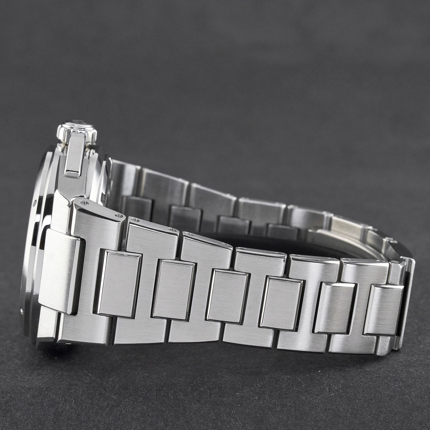 IWC Ingenieur Automatic IW323604 (2010) - Zwart wijzerplaat 46mm Staal (5/8)