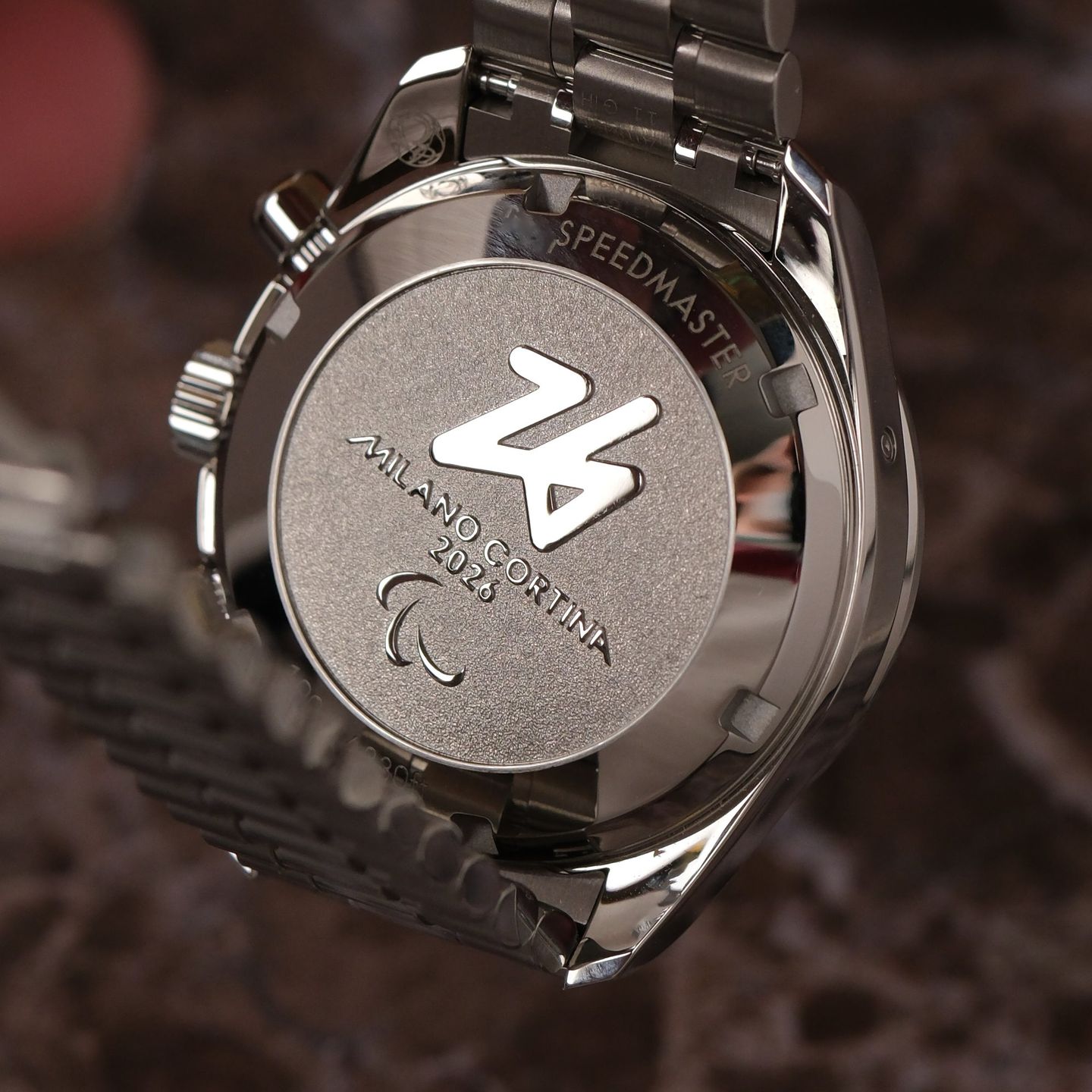 Omega Speedmaster Date 522.30.38.50.04.002 - (4/5)