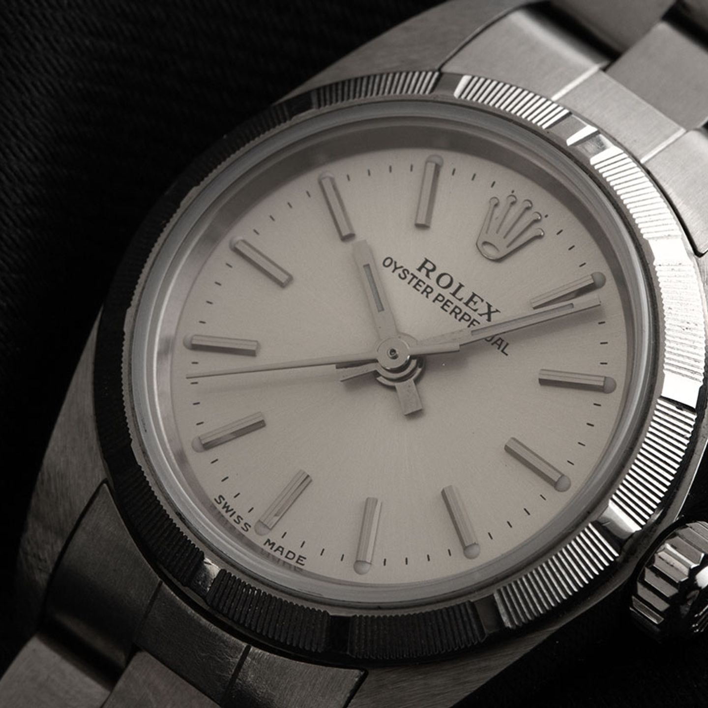 Rolex Oyster Perpetual 76030 - (3/8)