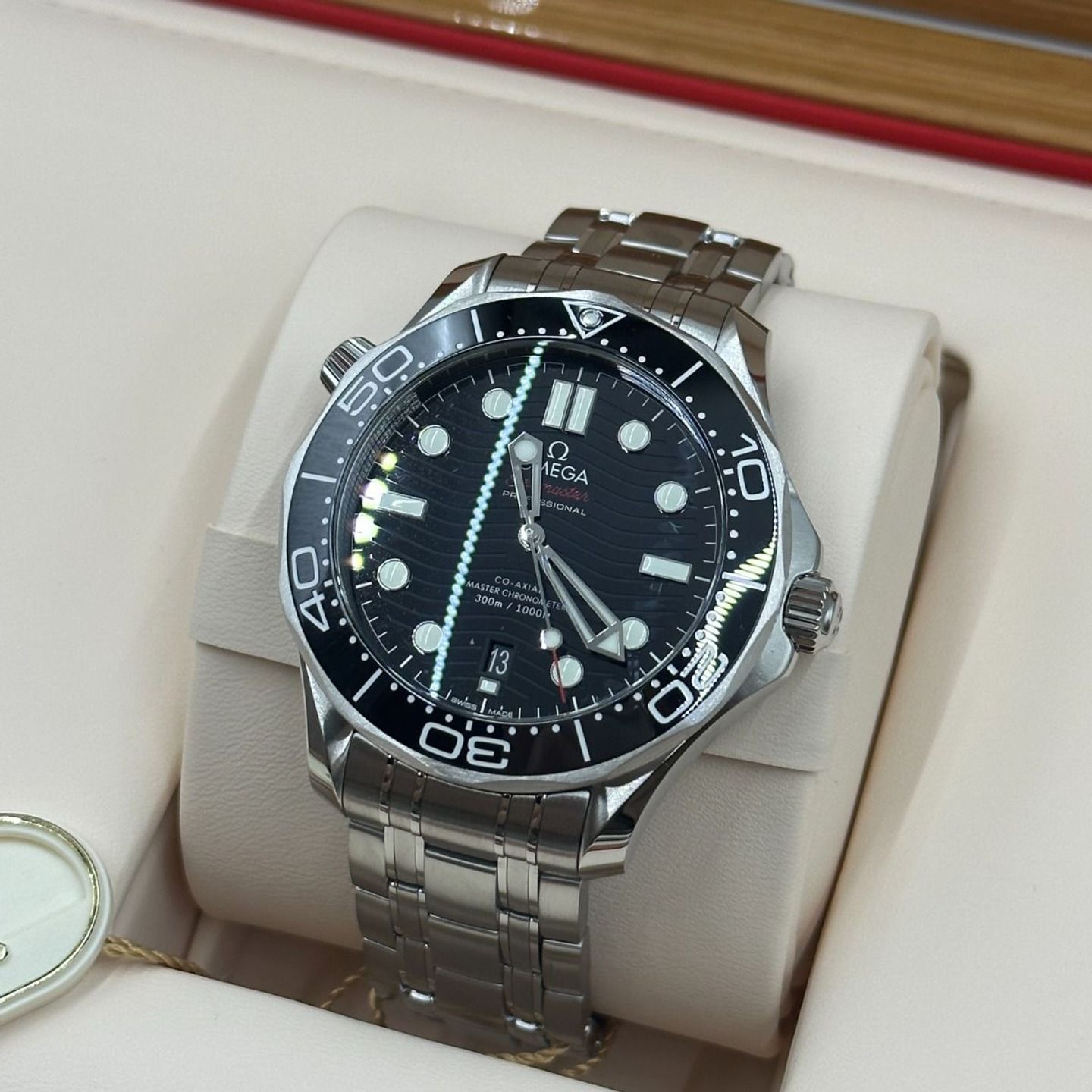 Omega Seamaster Diver 300 M 210.30.42.20.01.001 (2023) - Zwart wijzerplaat 42mm Staal (6/8)