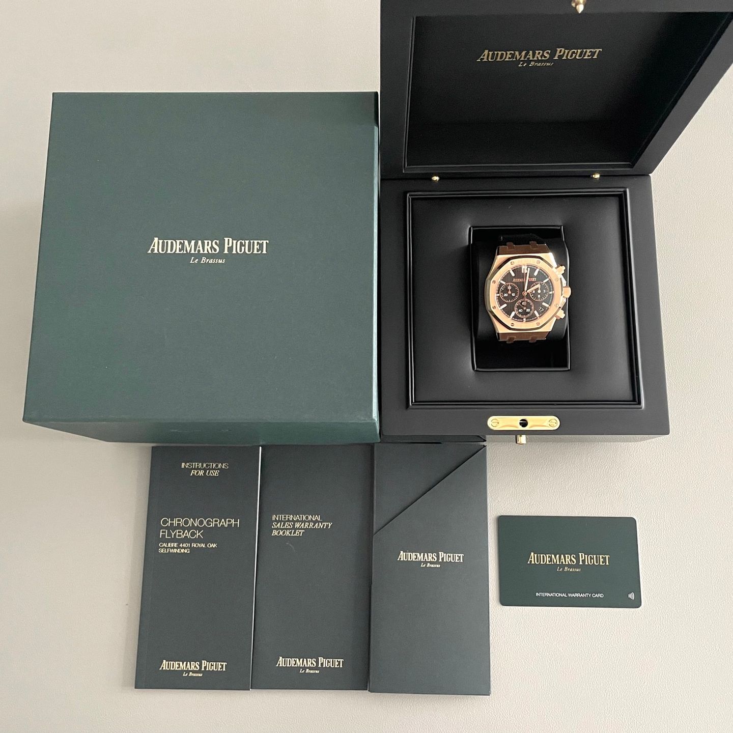 Audemars Piguet Royal Oak Chronograph 26240OR.OO.D002CR.01 (2022) - Zwart wijzerplaat 41mm Roségoud (2/7)