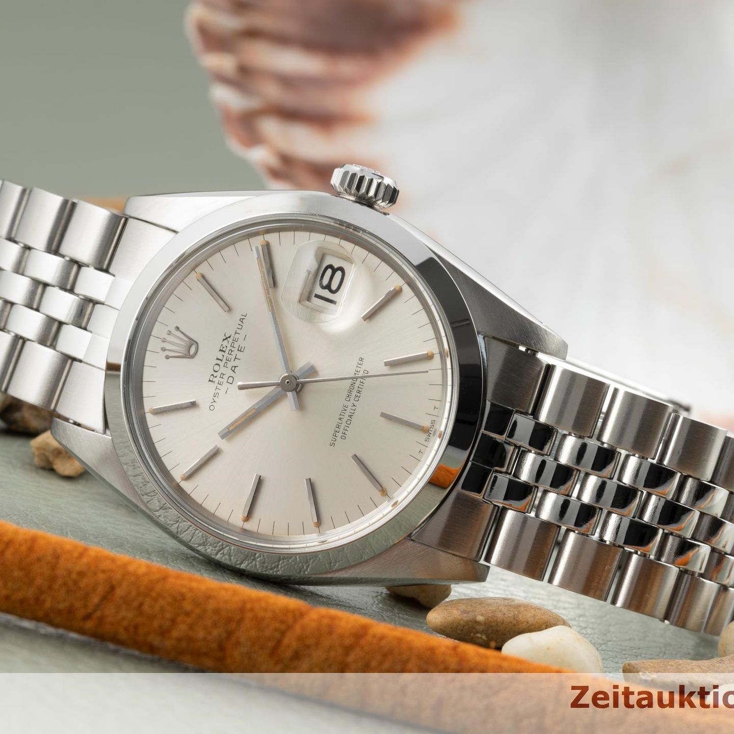 Rolex Oyster Perpetual Date 1500 (1968) - Silver dial 34 mm Steel case (2/8)