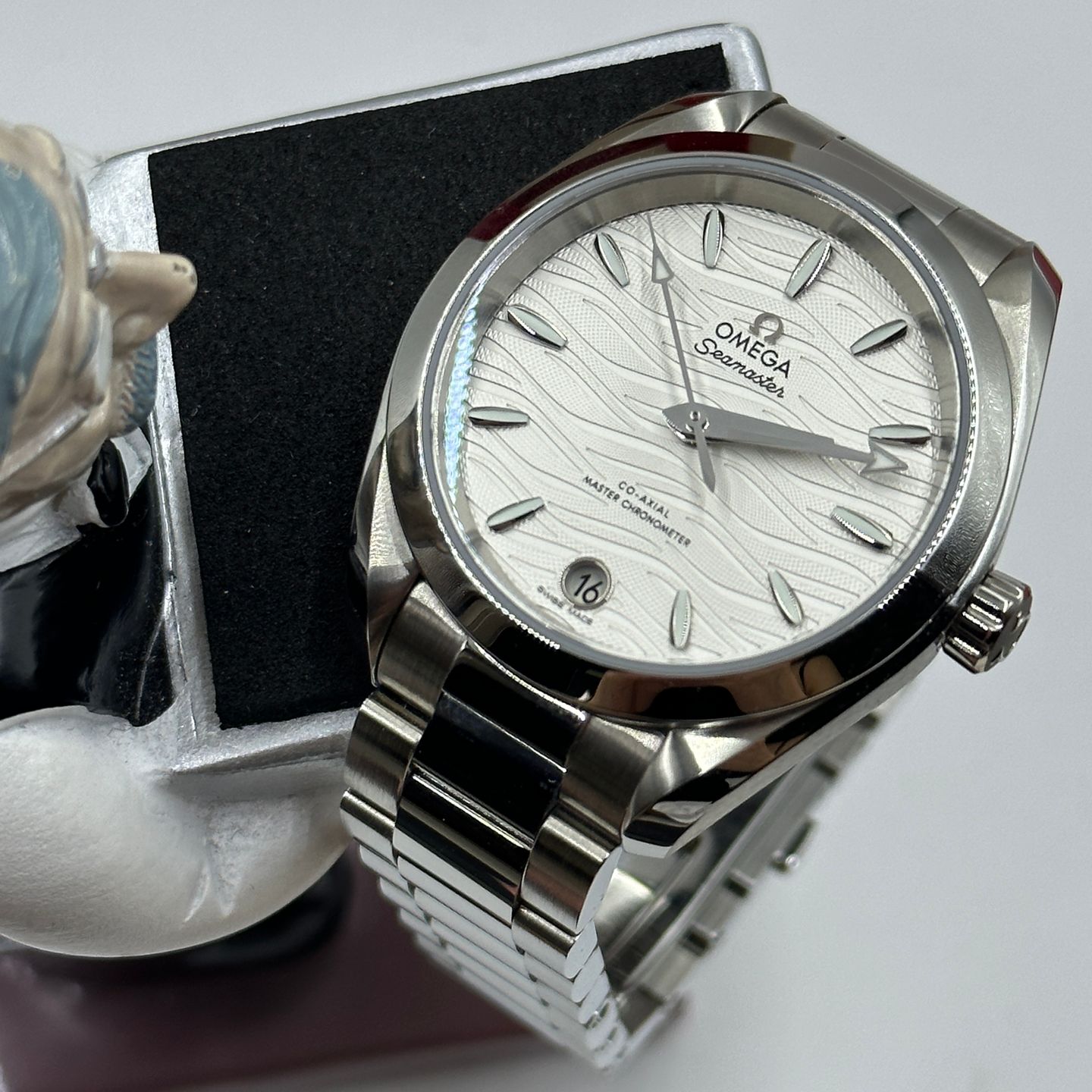 Omega Seamaster Aqua Terra 220.10.34.20.02.002 (2023) - Silver dial 34 mm Steel case (1/8)