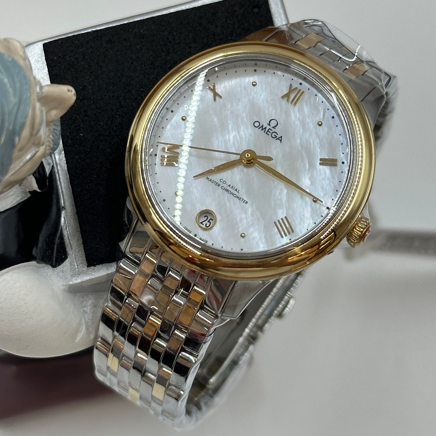 Omega De Ville Prestige 434.20.34.20.05.002 (2023) - Pearl dial 34 mm Gold/Steel case (1/8)