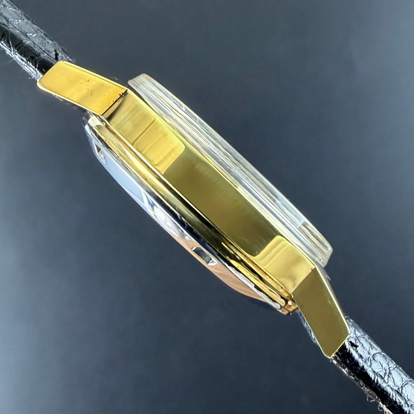 Omega Genève 166.0117 - (6/8)