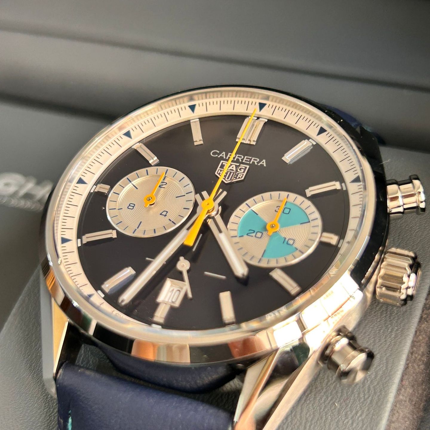 TAG Heuer Carrera CBN201N.FC6620 (2025) - Blauw wijzerplaat 42mm Staal (3/8)