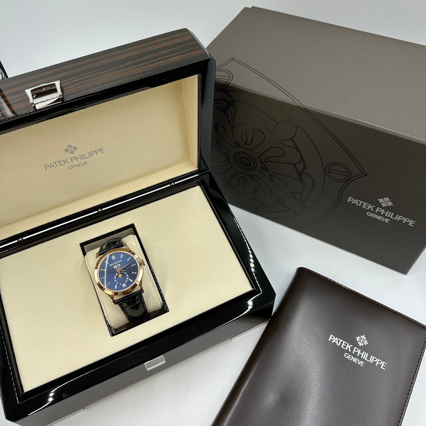 Patek Philippe Annual Calendar 5396R-015 - (1/8)