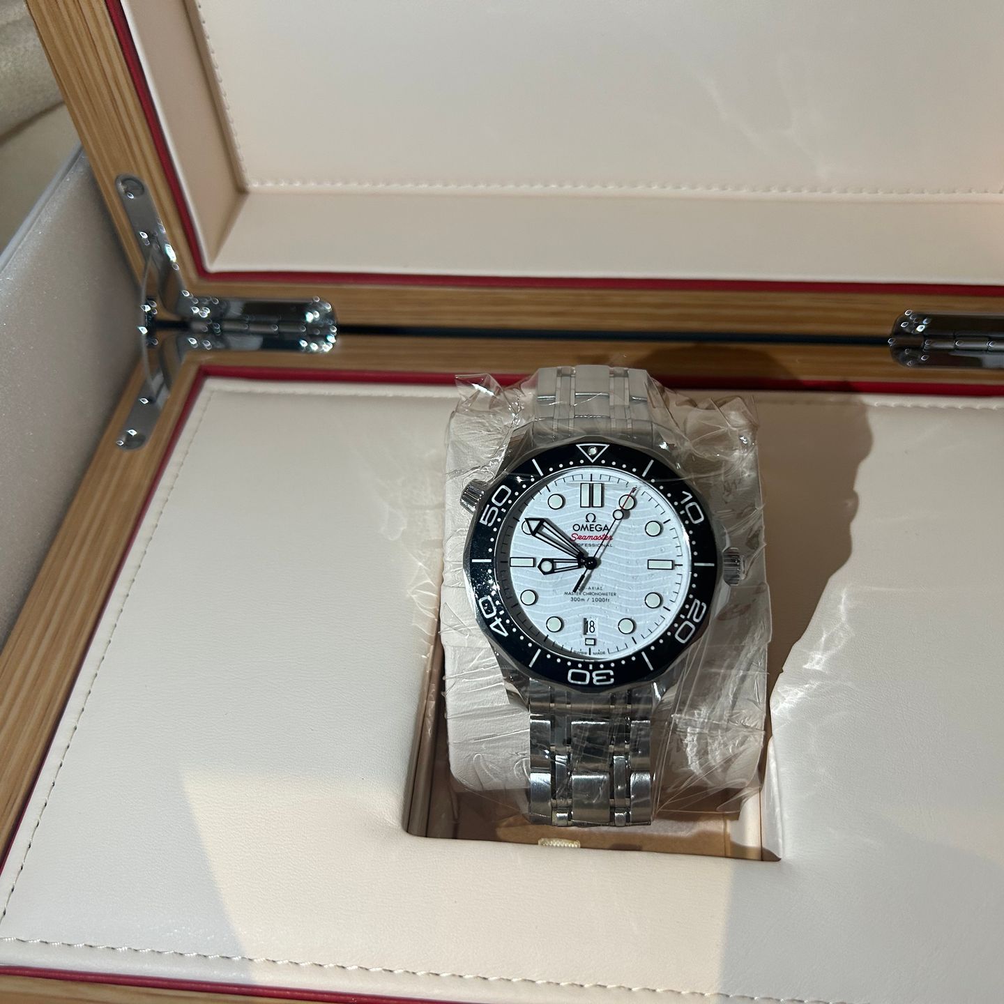 Omega Seamaster Diver 300 M 210.30.42.20.04.001 (2024) - Wit wijzerplaat 42mm Staal (6/8)