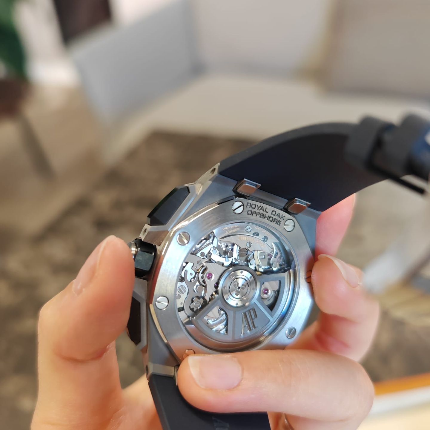 Audemars Piguet Royal Oak Offshore Chronograph 26420TI.OO.A027CA.01 (2025) - Blue dial 43 mm Titanium case (7/8)