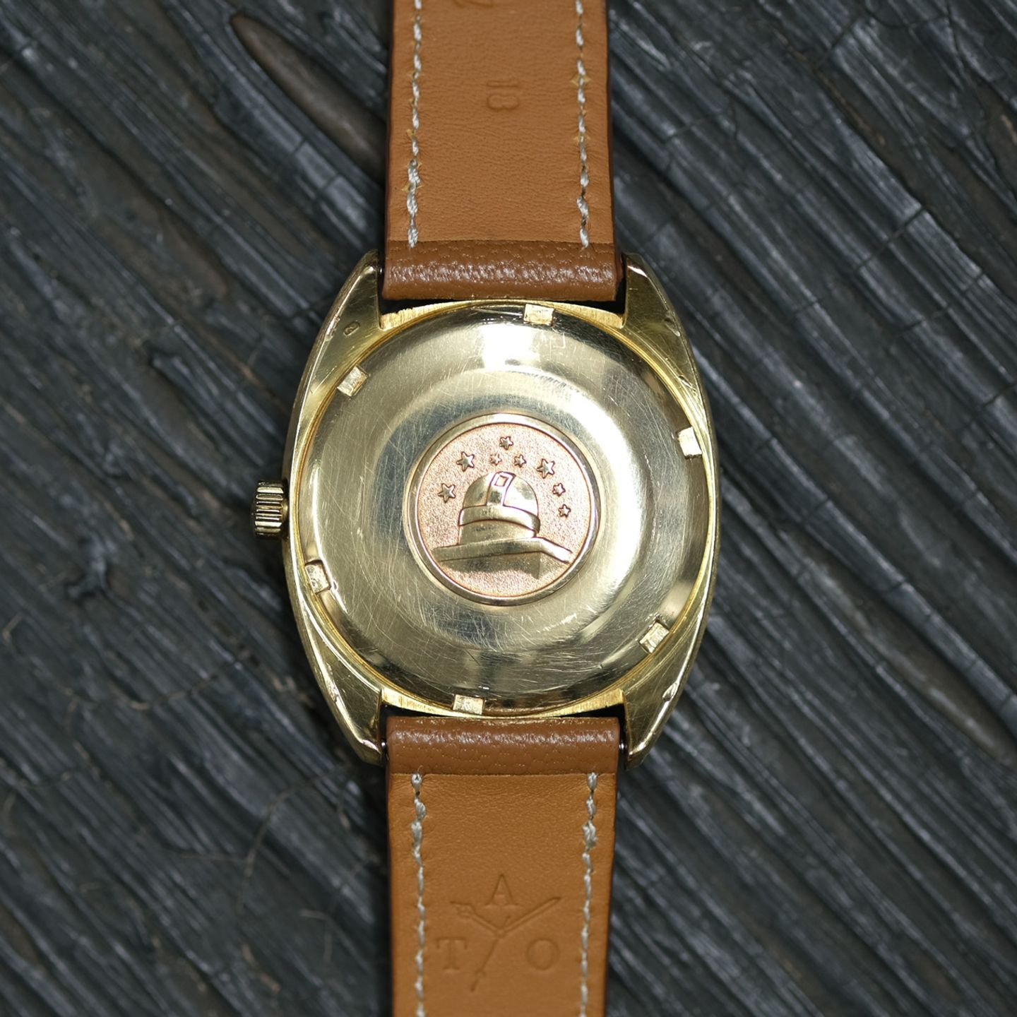 Omega Constellation 168.009 (Unknown (random serial)) - Silver dial 35 mm Yellow Gold case (3/8)