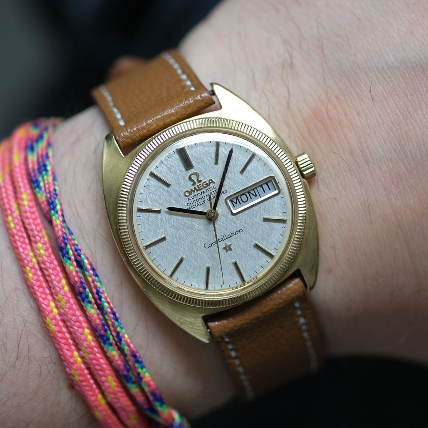 Omega Constellation 168.009 (Unknown (random serial)) - Silver dial 35 mm Yellow Gold case (1/8)