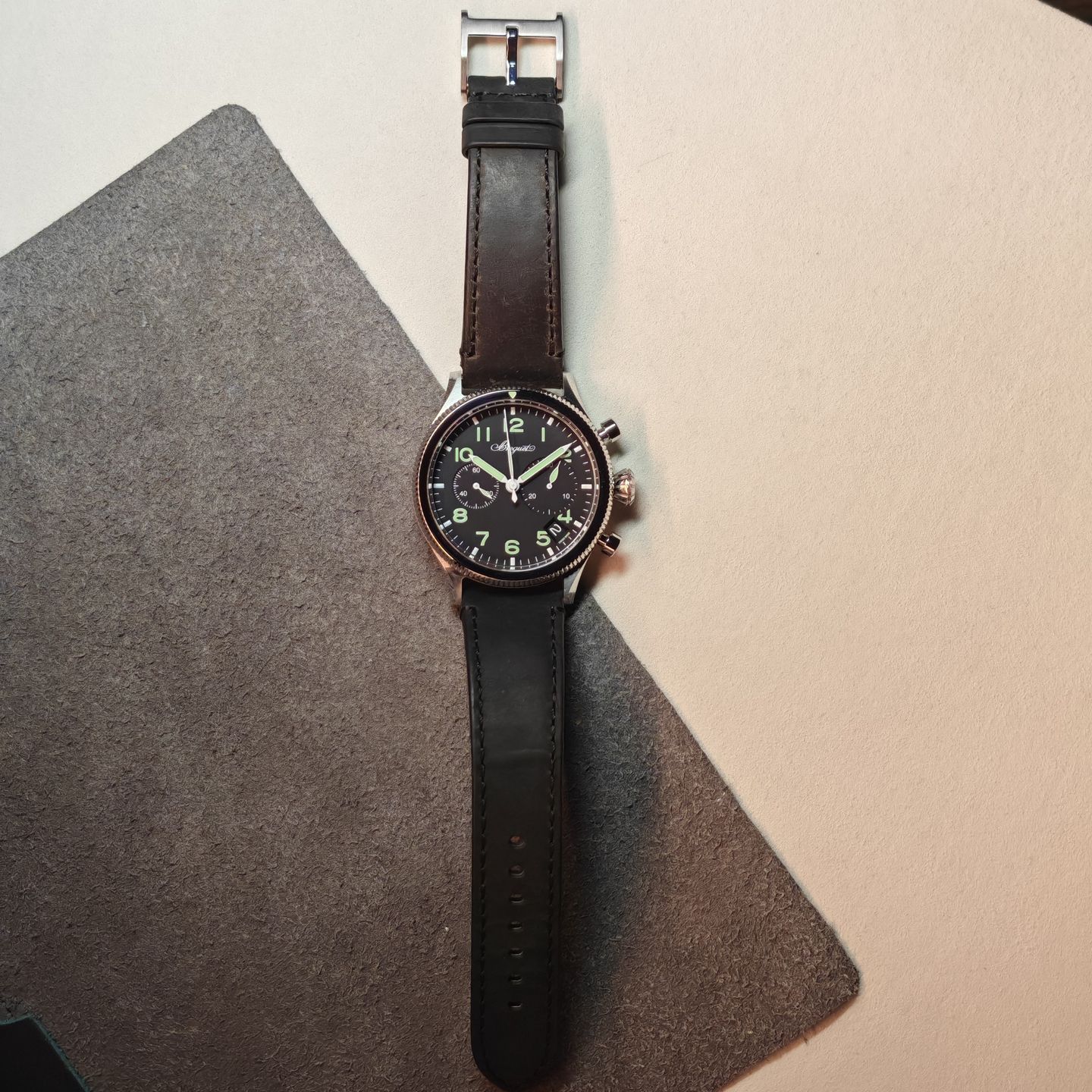 Breguet Type XX - XXI - XXII 2057ST/92/3WU (2020) - Black dial 42 mm Steel case (2/8)