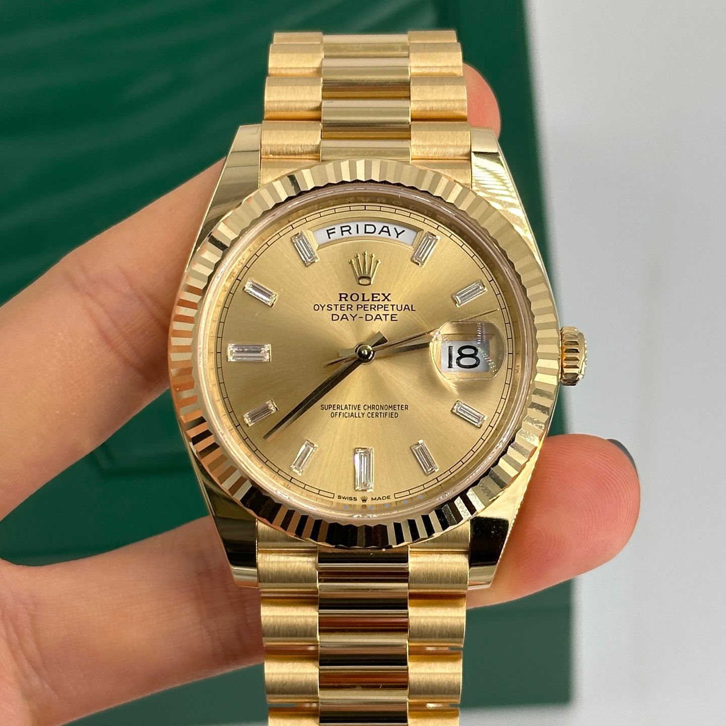 Rolex Day-Date 40 228238 (2024) - Champagne dial 40 mm Yellow Gold case (6/8)