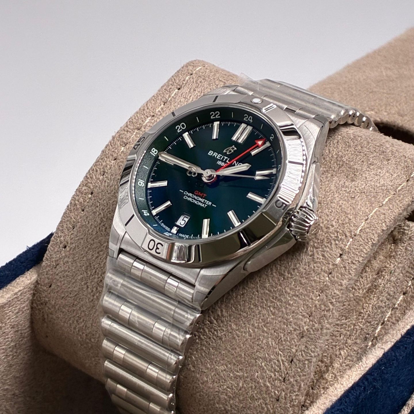 Breitling Chronomat GMT A32398101L1A1 (2025) - Groen wijzerplaat 40mm Staal (2/5)