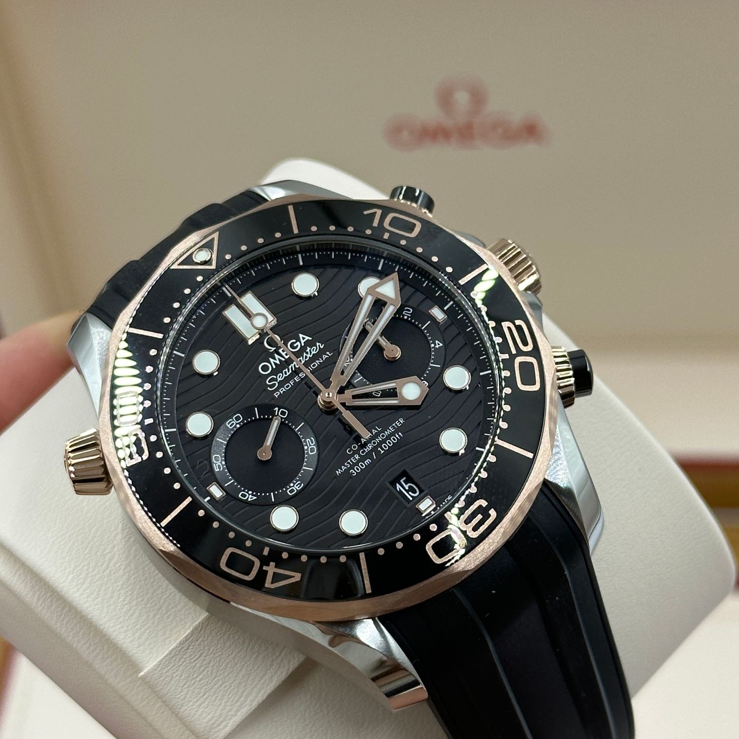 Omega Seamaster Diver 300 M 210.22.44.51.01.001 (2023) - Zwart wijzerplaat 44mm Goud/Staal (5/8)