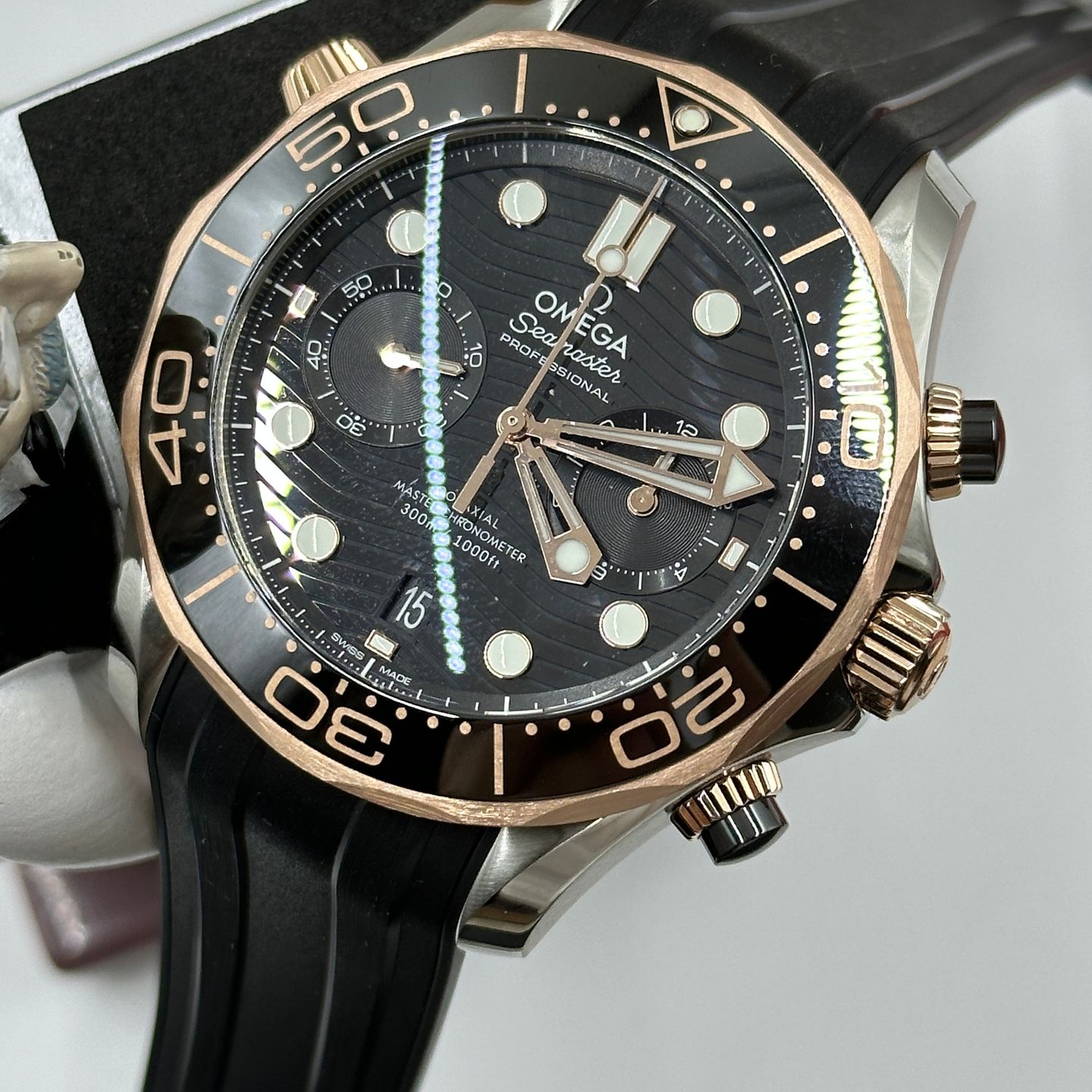 Omega Seamaster Diver 300 M 210.22.44.51.01.001 (2023) - Zwart wijzerplaat 44mm Goud/Staal (1/8)